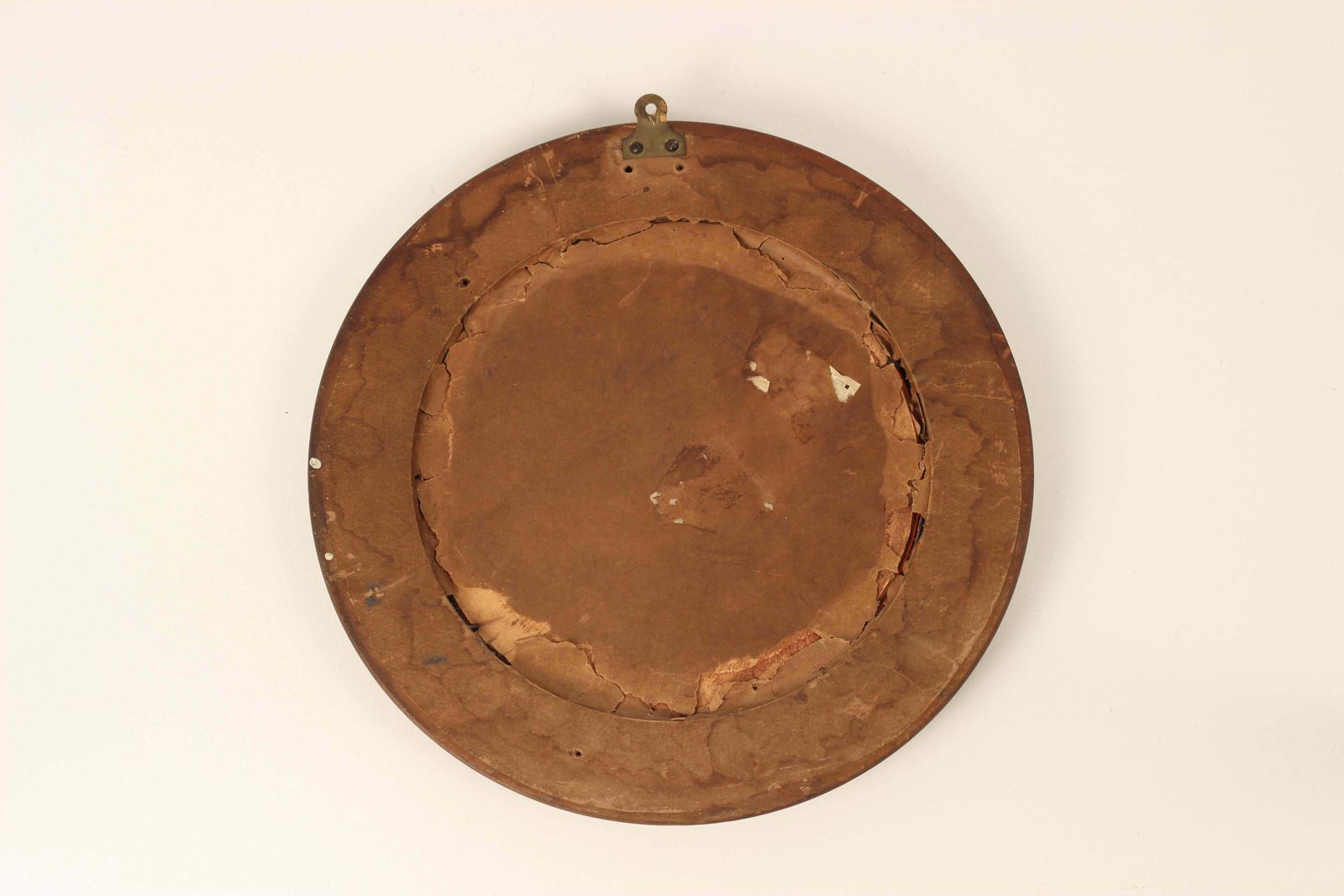 Art Deco Portal Mirror With Textured Gilt Gesso Surround And Bevelled Glass photo furniture
