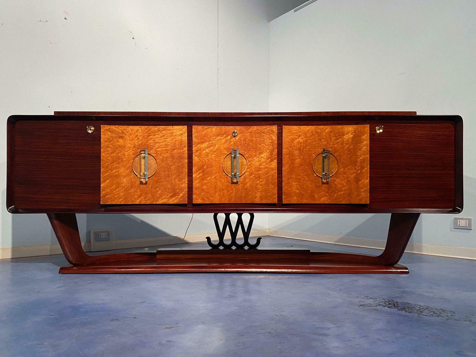 Italian Art Deco Sideboard With Bar Cabinet Attributed To Osvaldo Borsani, 1940s photo furniture