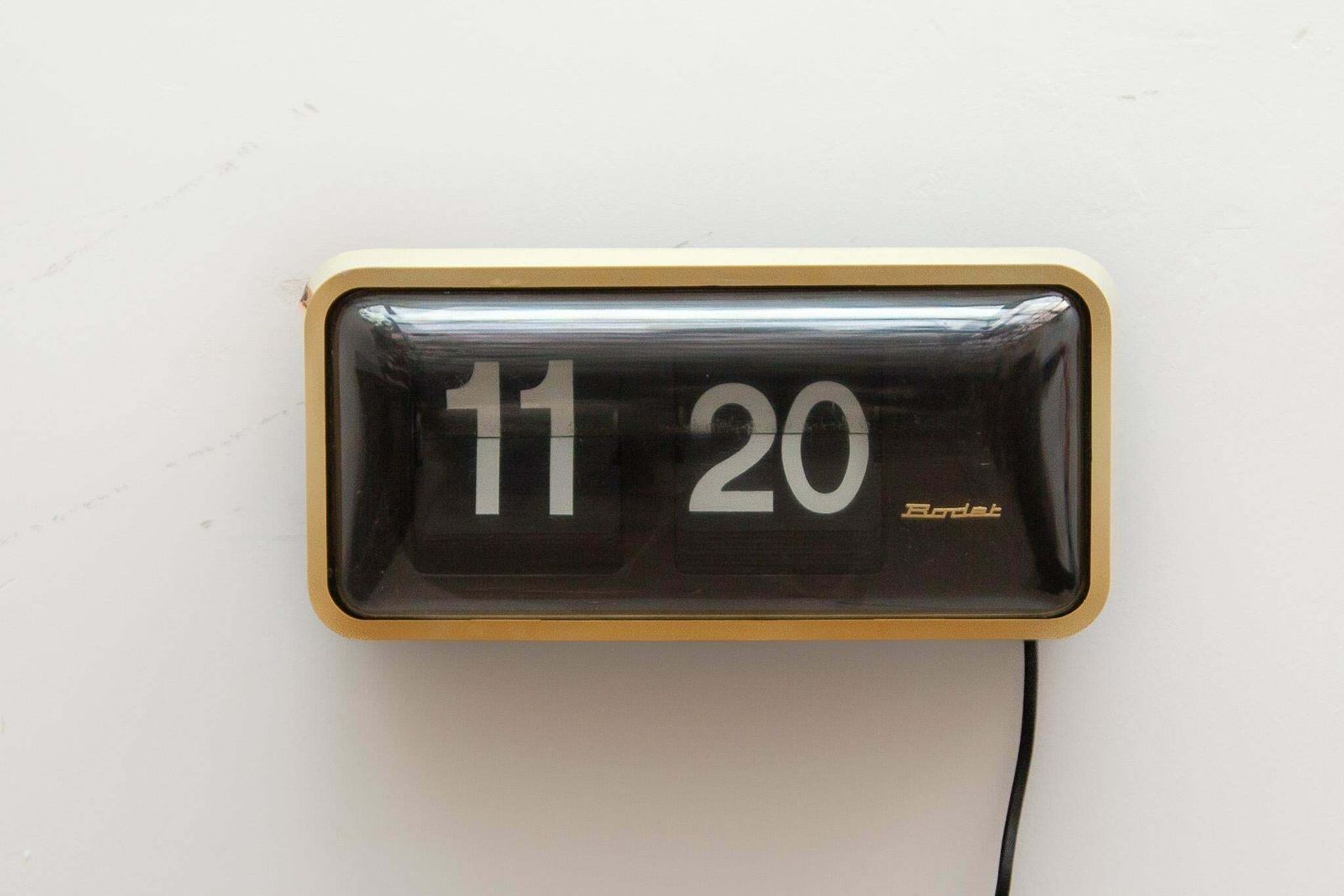 photo furniture Black And White Flip Clock Large Station, Factory Clock 1970s, France