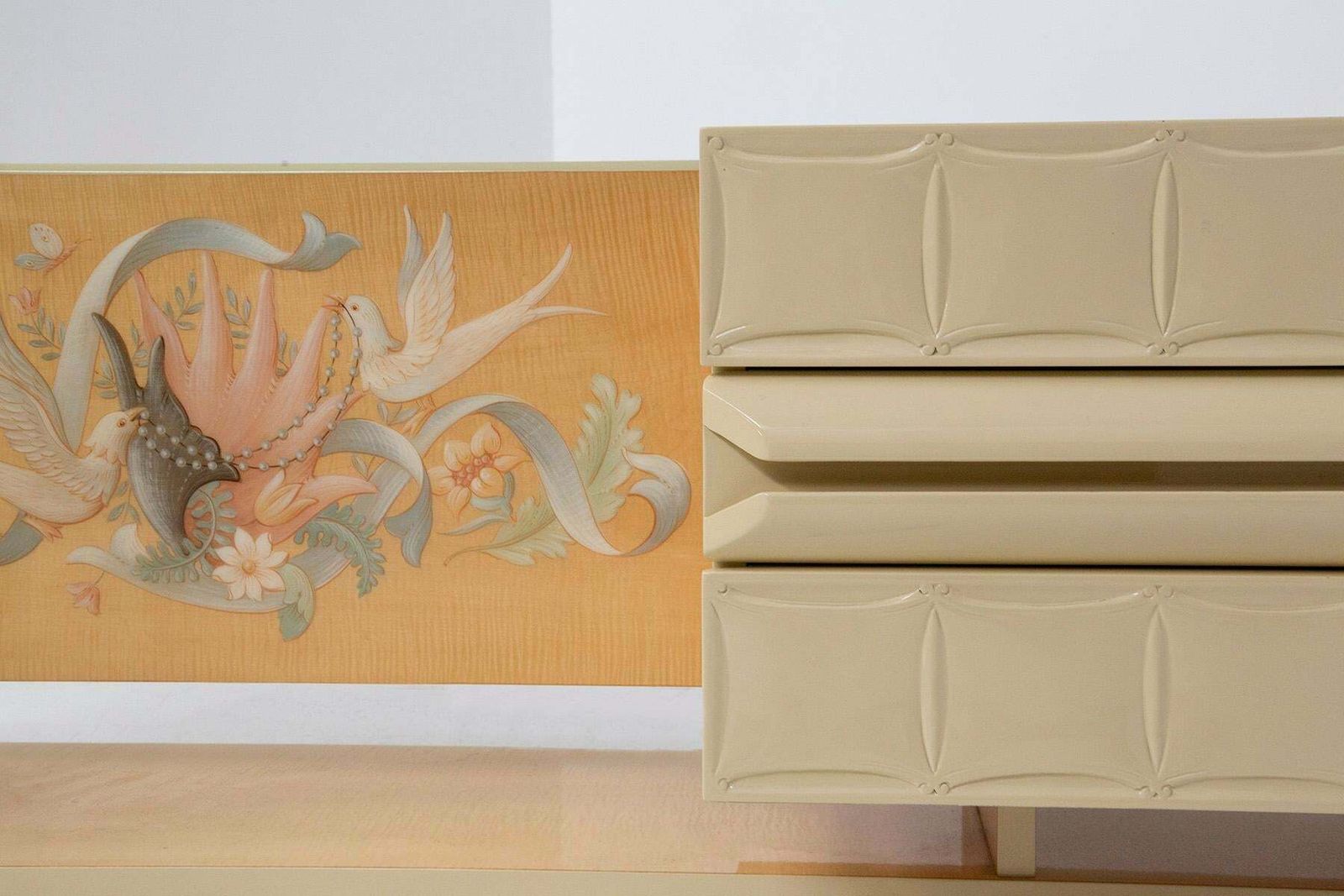 Italian Chest Of Drawers By Giovanni Gariboldi In Inlaid Wood And Glass photo for sale