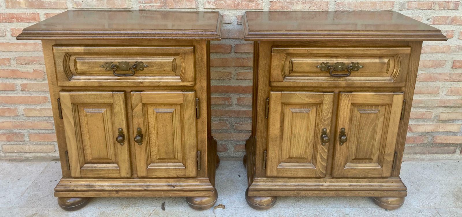 Tables de chevet espagnoles mid-century, années 1960, lot de 2 photo for sale