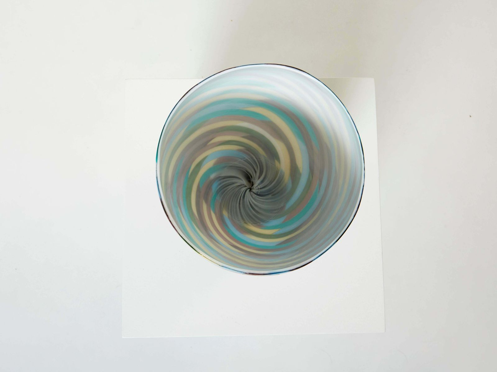 Tall Laura De Santillana For Venini Blown Glass Klee Vase 1984 photo vinterior