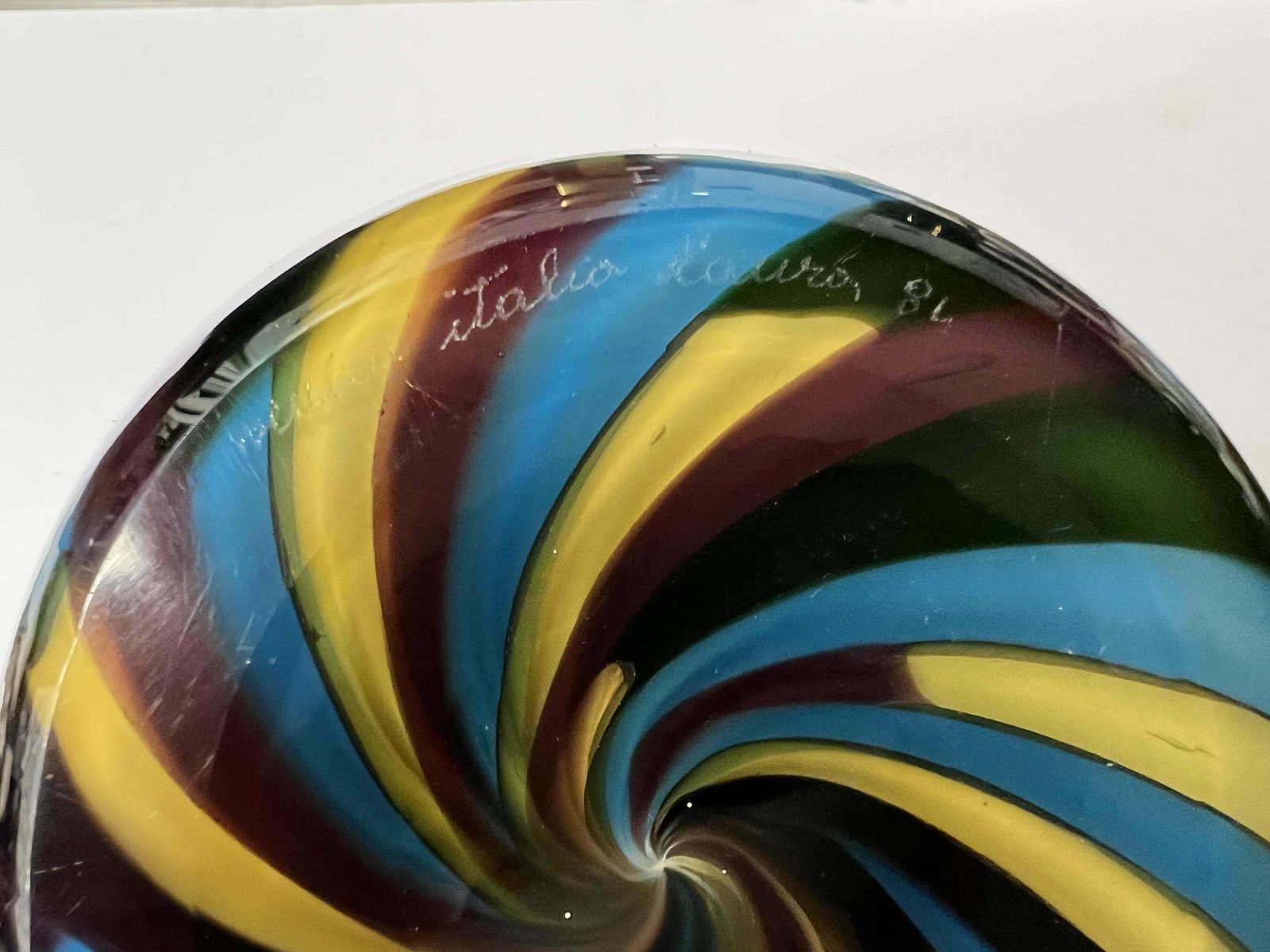 photo furniture Grand vase Klee en verre soufflé Laura De Santillana pour Venini, 1984