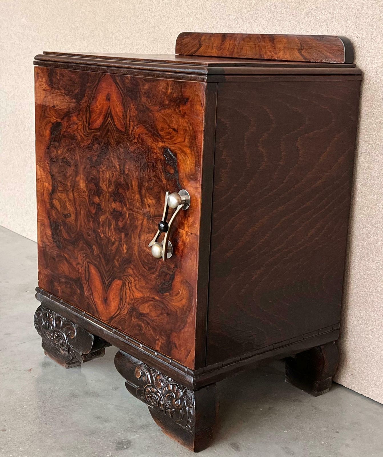 Paire de tables de chevet ou petites commodes Art déco, base ébénisée photo vinterior