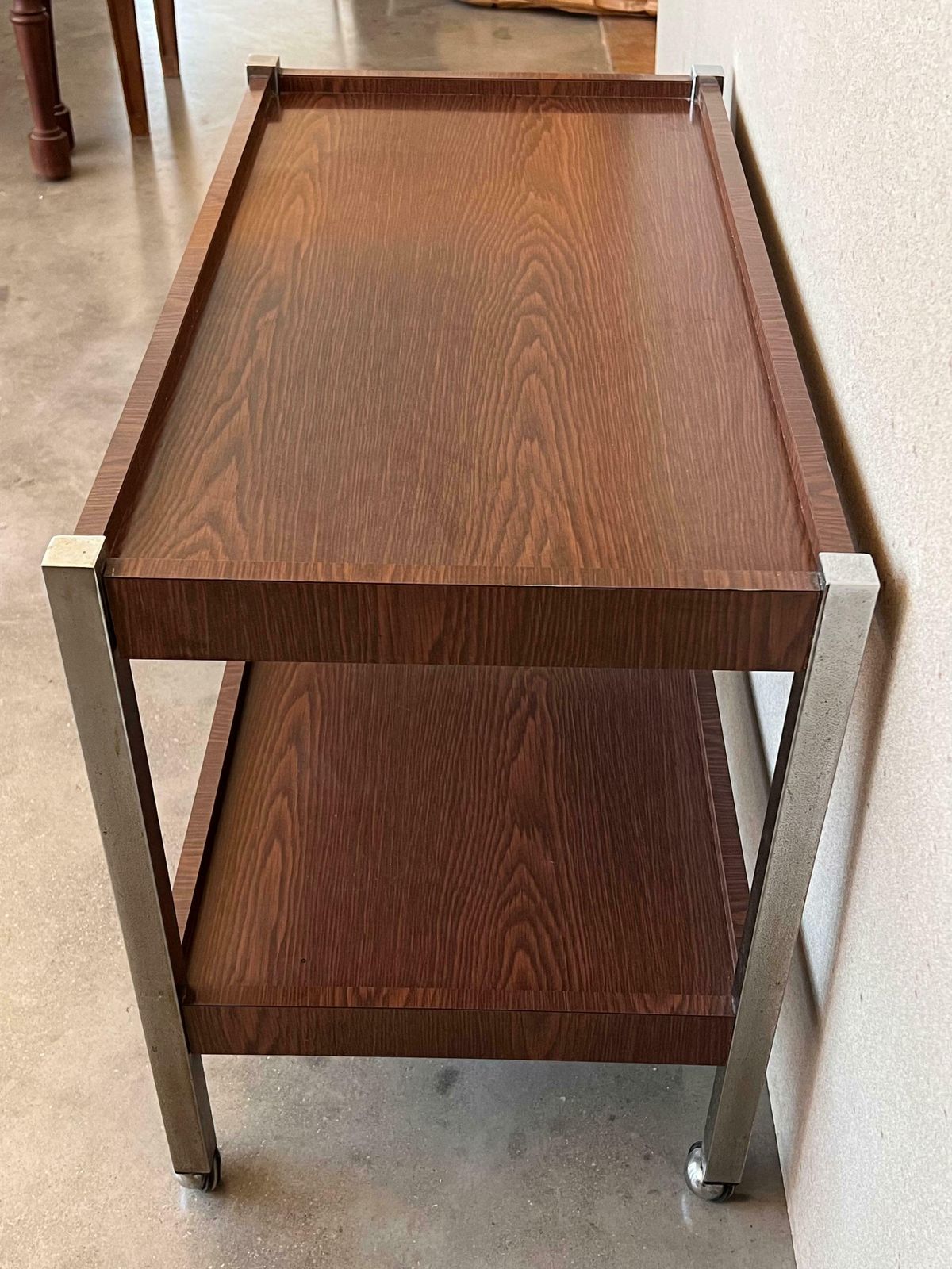 photo furniture Chariot bar/desserte Mid-Century Modern italien