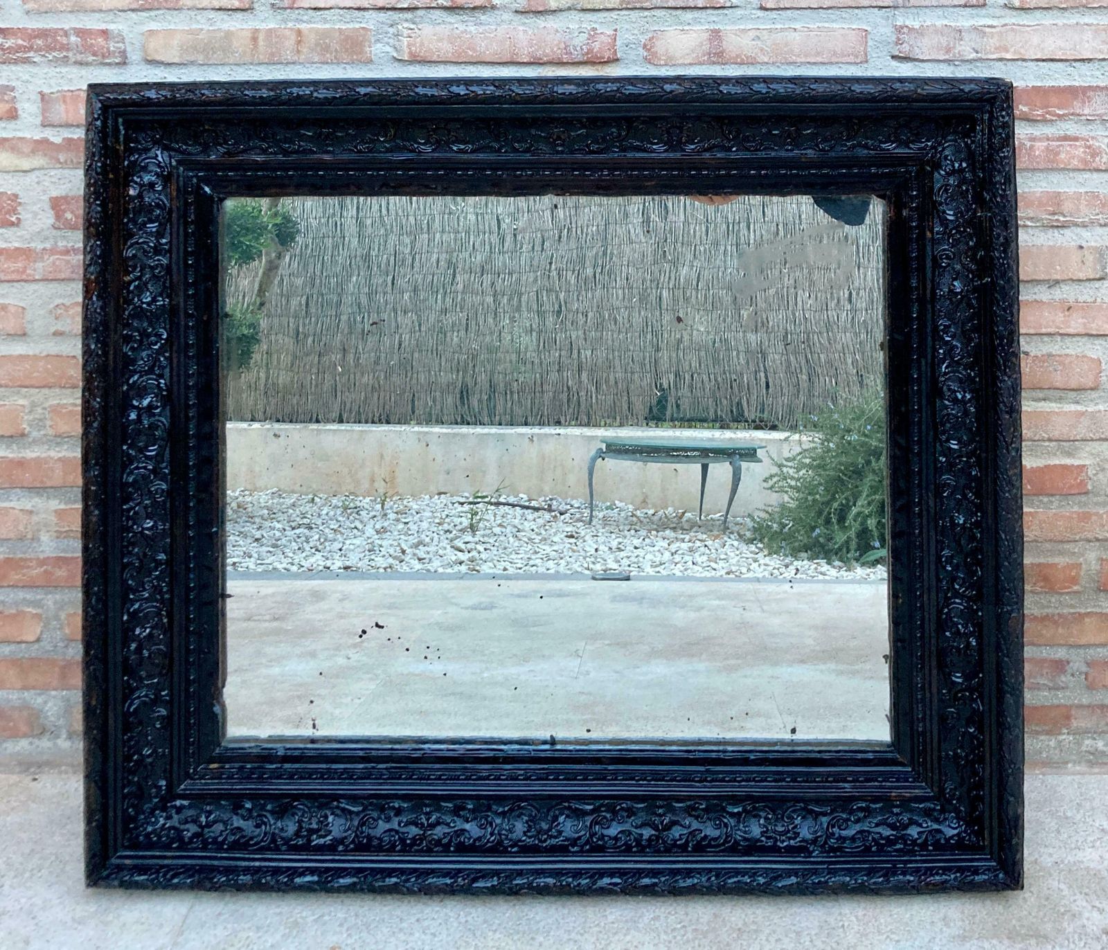 Miroir mural français en bois sculpté à cadre sombre, 1920 photo 1536.0