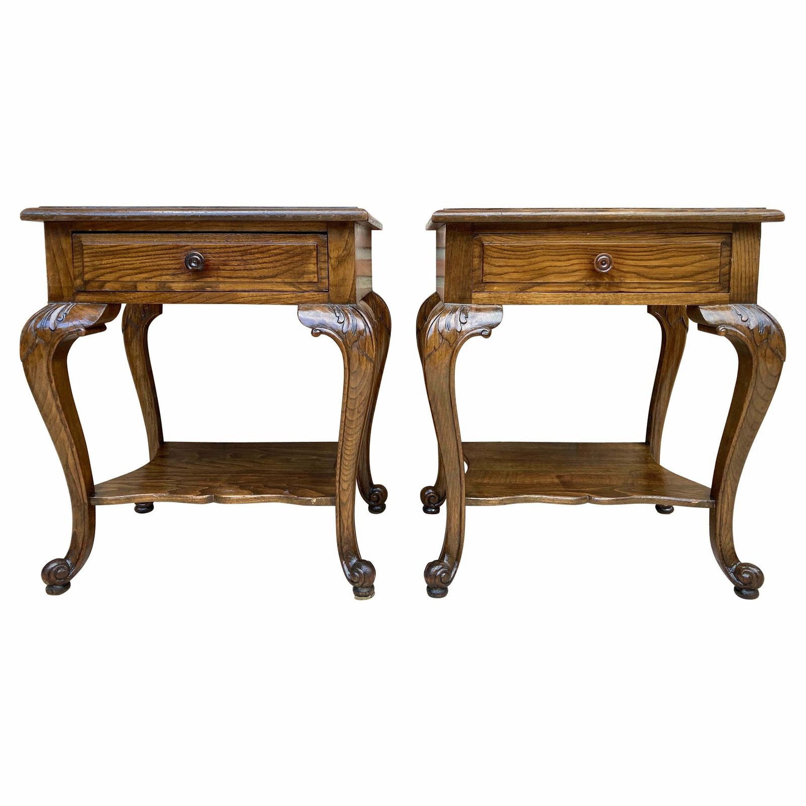 Tables de chevet Louis XV en noyer avec tiroir et étagère ouverte, années 1930, lot de 2