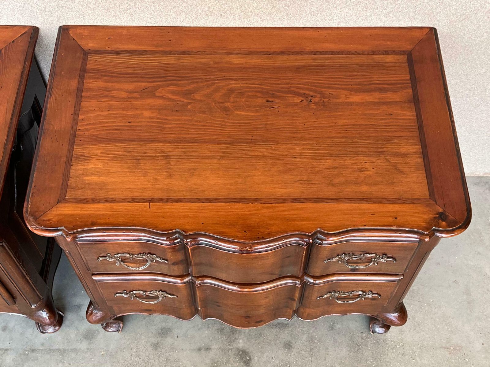 Pair Of Italian Baroque Burled Walnut Chests Of Nightstands photo vinterior