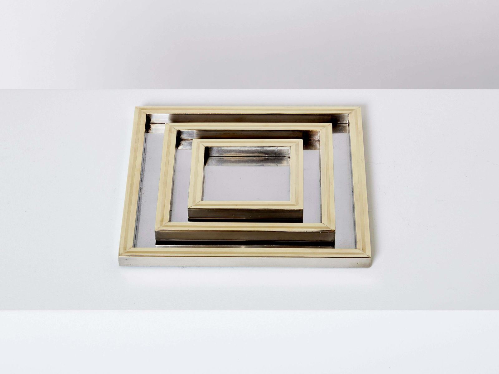 Plateaux gigognes Willy Rizzo en acier et laiton, années 1970 photo furniture