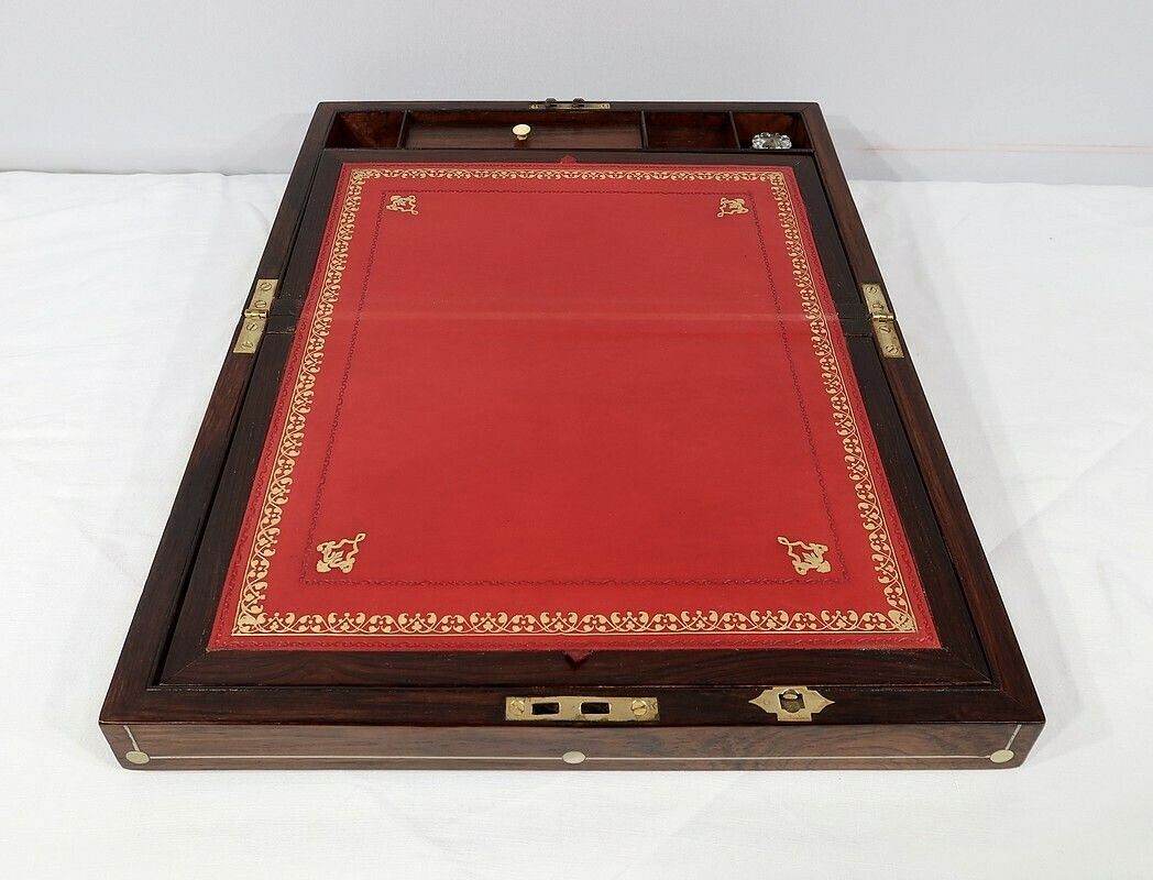 photo furniture Walnut And Mother Of Pearl Travel Case, Napoleon III Period – Mid 19th Century