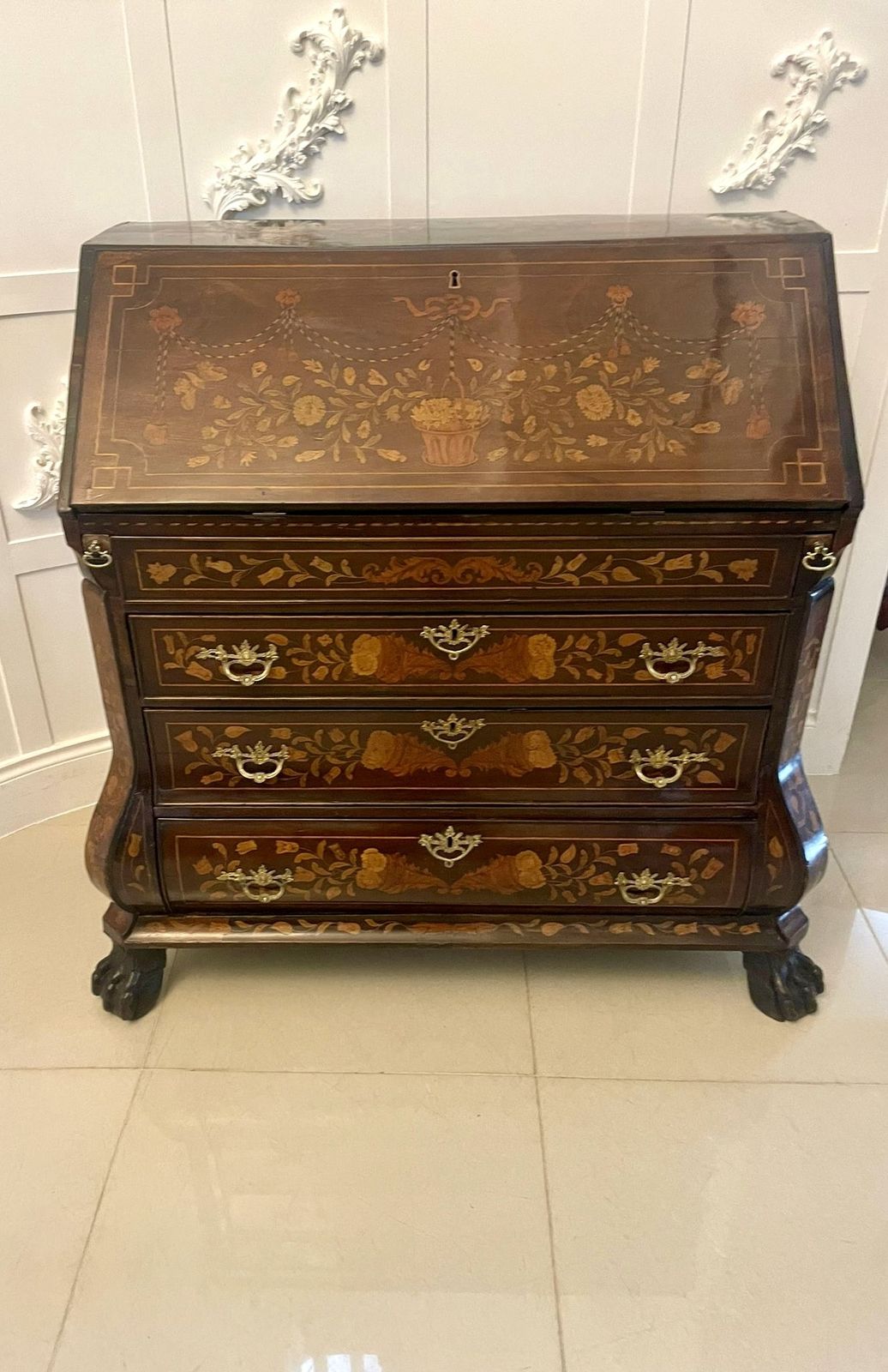 Antique 18th Century Quality Mahogany Floral Marquetry Inlaid Bombe Shaped Bureau