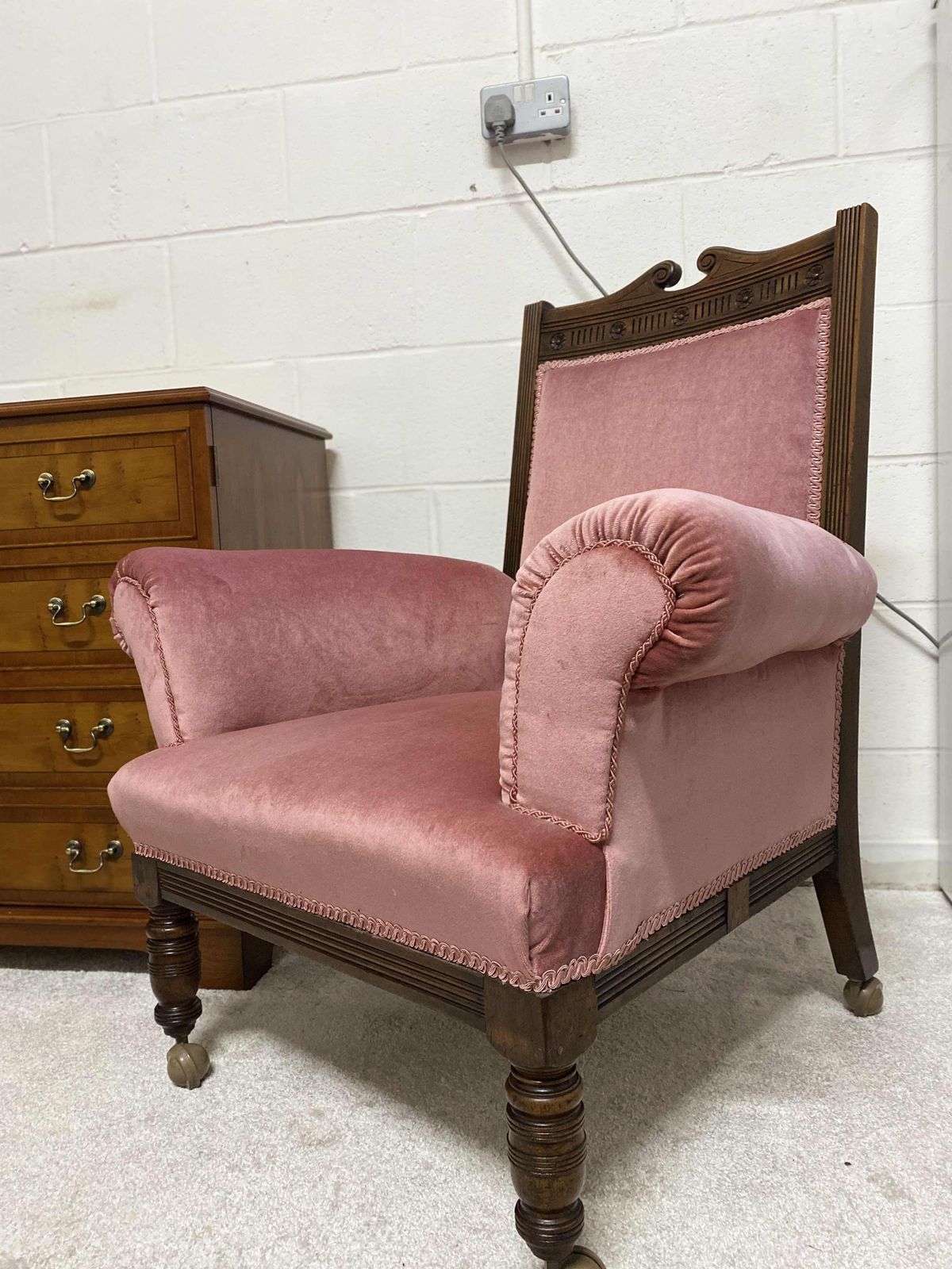 Edwardian Sofa Chair Recently Upholstered (Dimensions Are Not Accurate Please Contact) photo for sale