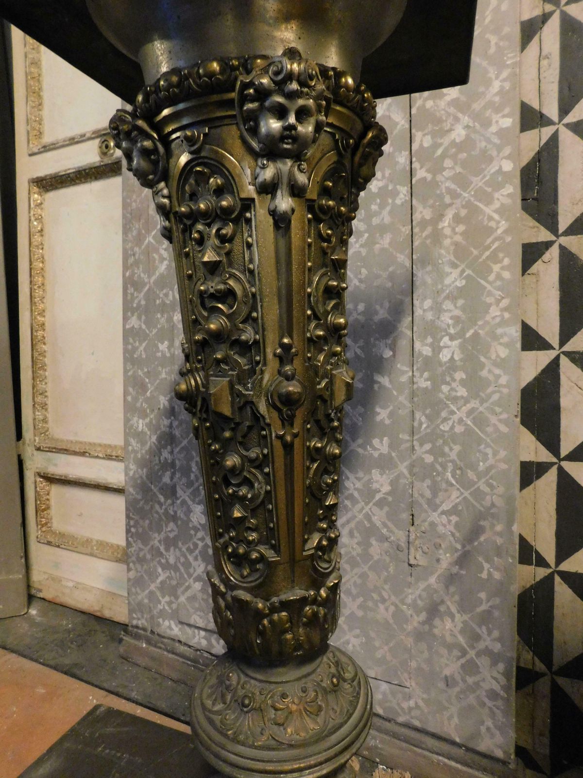 photo for sale Vintage Set Of Column Vase Holder And Vase Umbrella Holder, Carved Gilded, '900