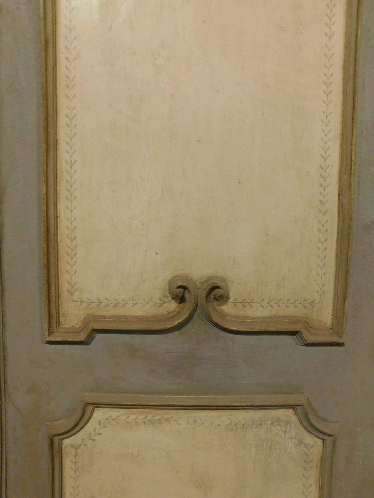 Baroque Door, Sculpted And Lacquered, Arched And Complete With Frame, '700 Italy photo for sale