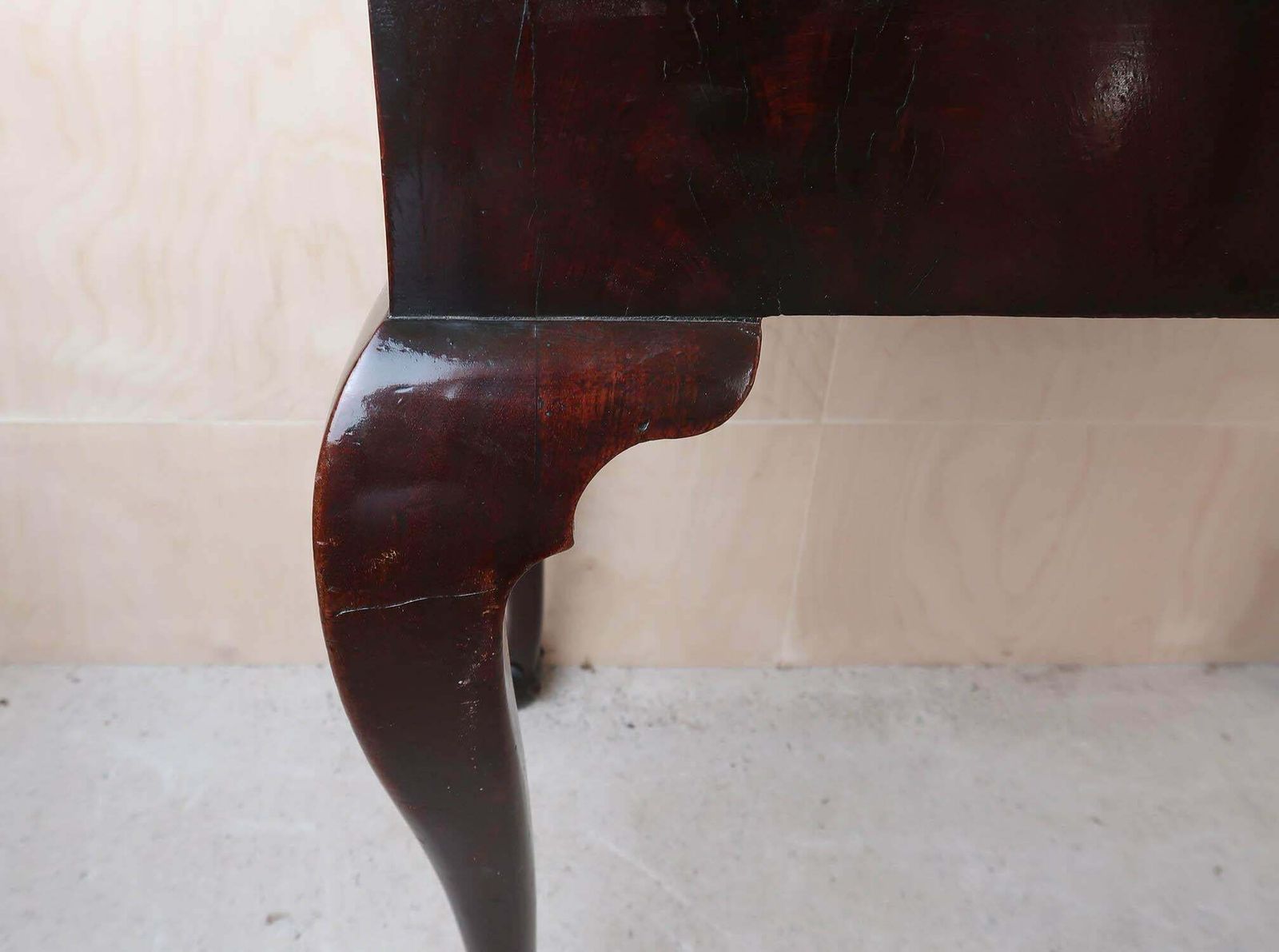 photo vinterior Antique Chippendale Style Side Table With Claw And Ball Feet. C.1780