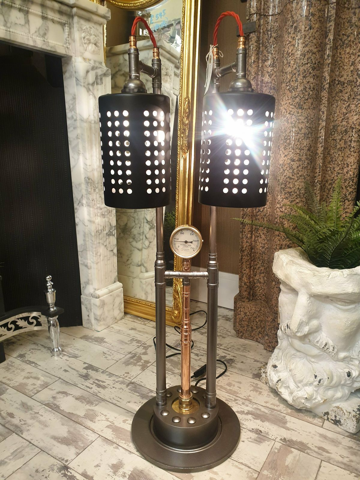 Twin Lamp 0314