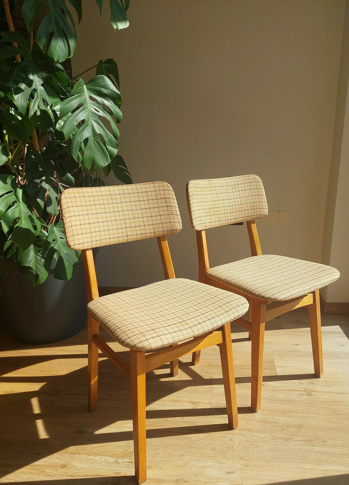 1 Of 2 Retro Chair / Retro Dining Chair / Retro Furniture / Retro Ambience / Retro Home / Mid Century Modern / Mcm Chair / Mcm Home /70's photo for sale