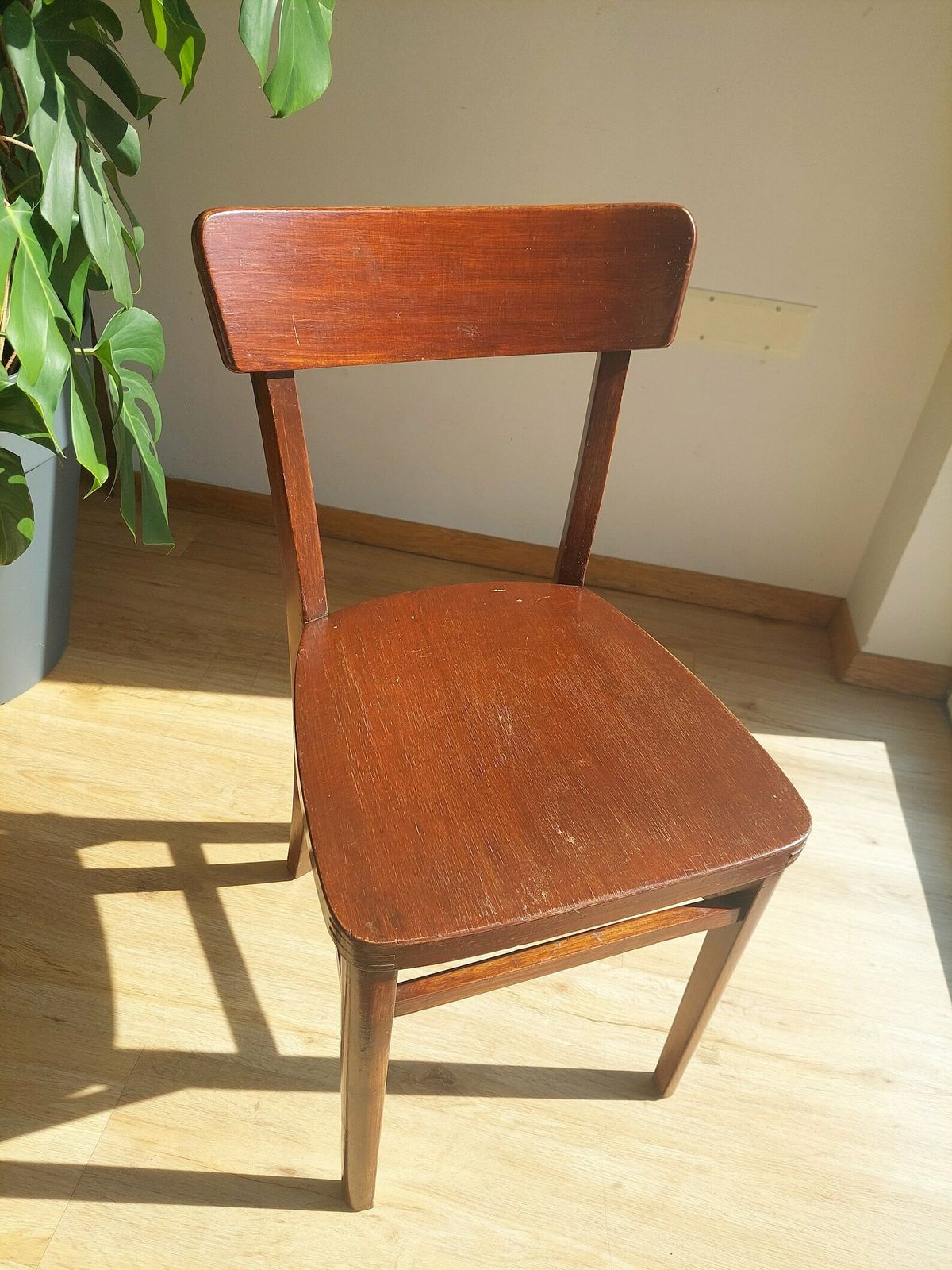 Vintage Wooden Dining Chair / Rustic Dining Chair / Cottage Dining Chair /Farmhouse Dining Chair / Farmhouse Style/ Shabby Chic / 1960's