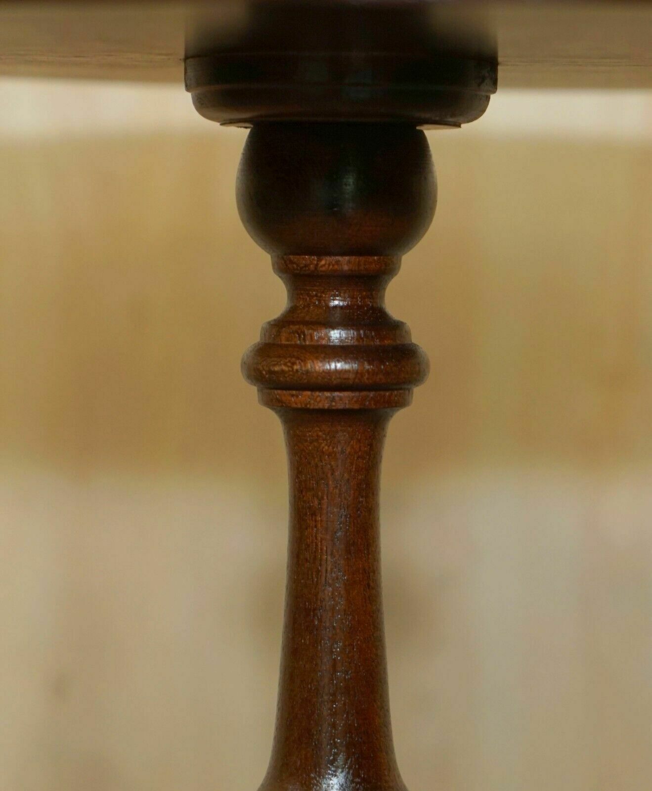 Luxury Green Leather With Gold Leaf Inlay Mahogany Tripod Lamp Side End Table photo 450.0