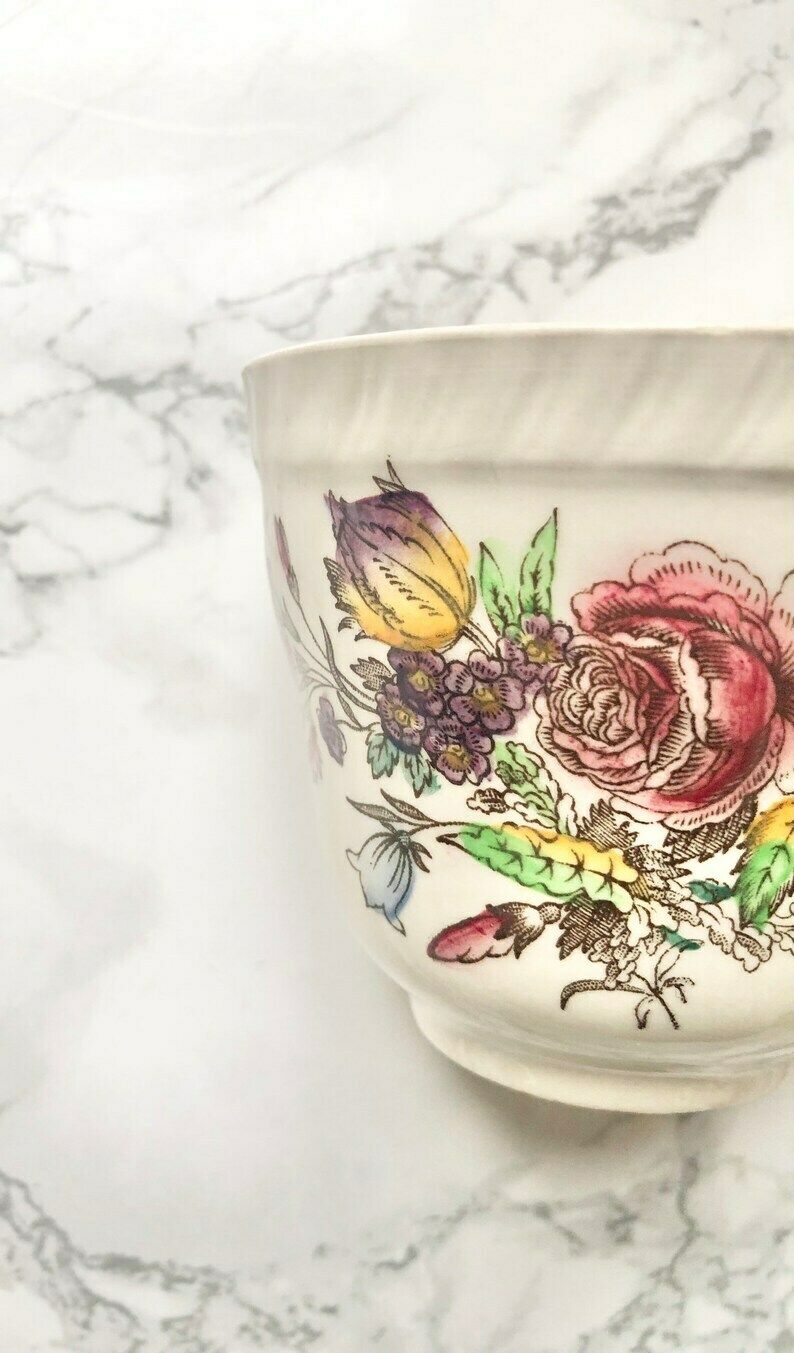 Johnson Brothers   5 Tea Cups, Saucers & Cake Plates With Flower Decor photo Home Decor