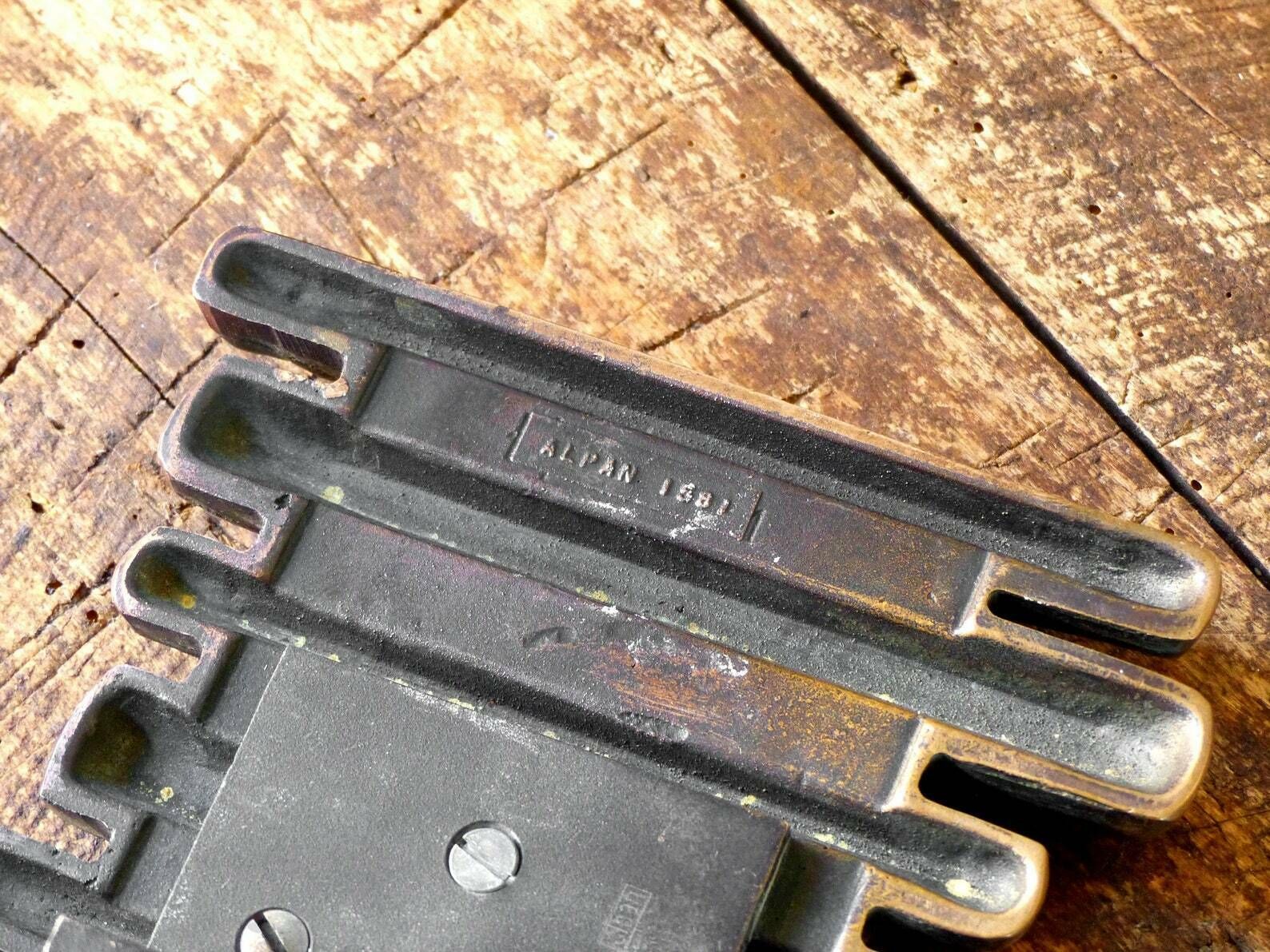 photo furniture Alpan Bronze Brutalist Door Handles