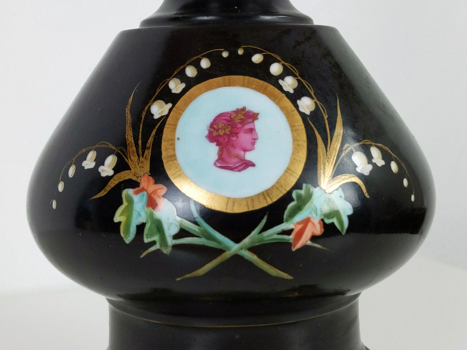 Antique French Napoleon III Style 19th Century Black Lacquer Porcelain & Bronze Converted Oil Lamp With Medallion Decoration, Antique Light photo 335.0