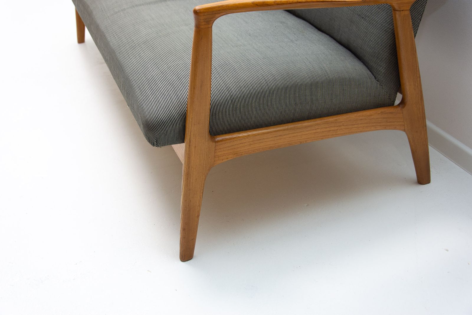 Mid Century Scandinavische Stijl Sofa Van Krásná Jizba, Jaren 1960 photo 943.0