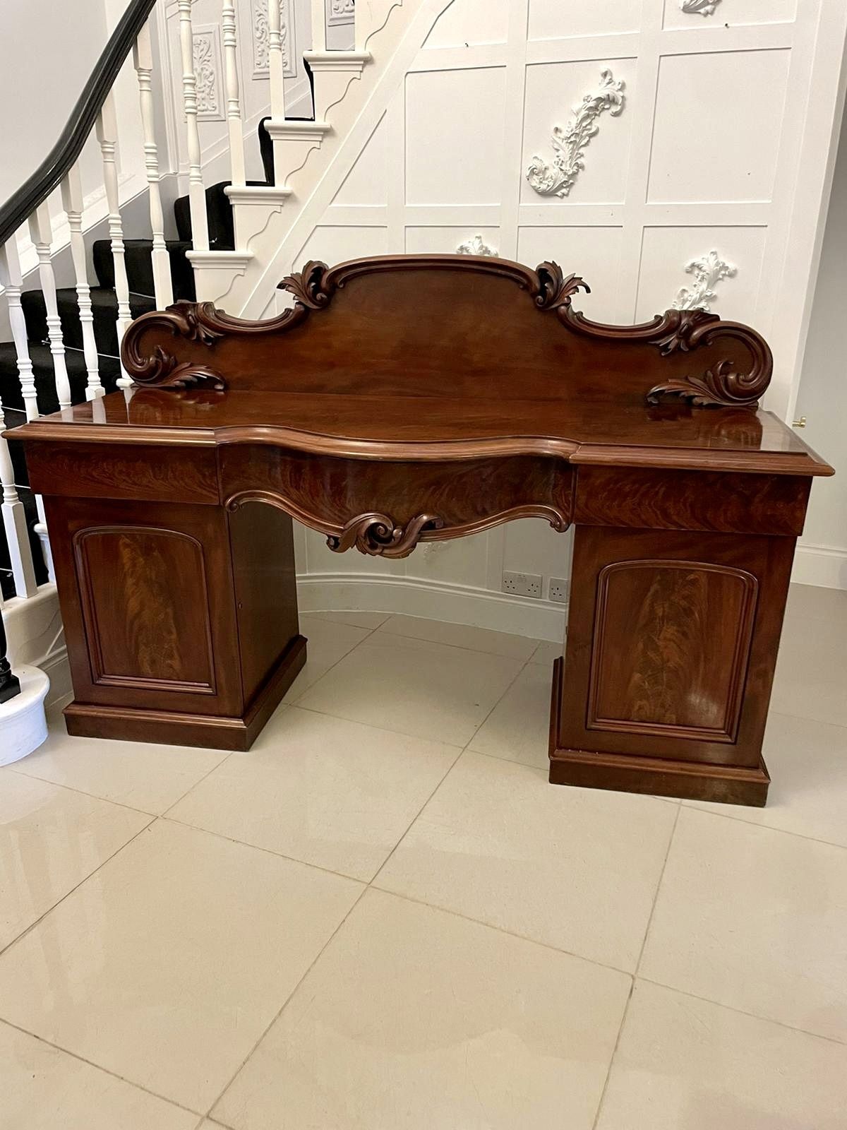 Magnificent Quality Antique 19th Century Mahogany Sideboard