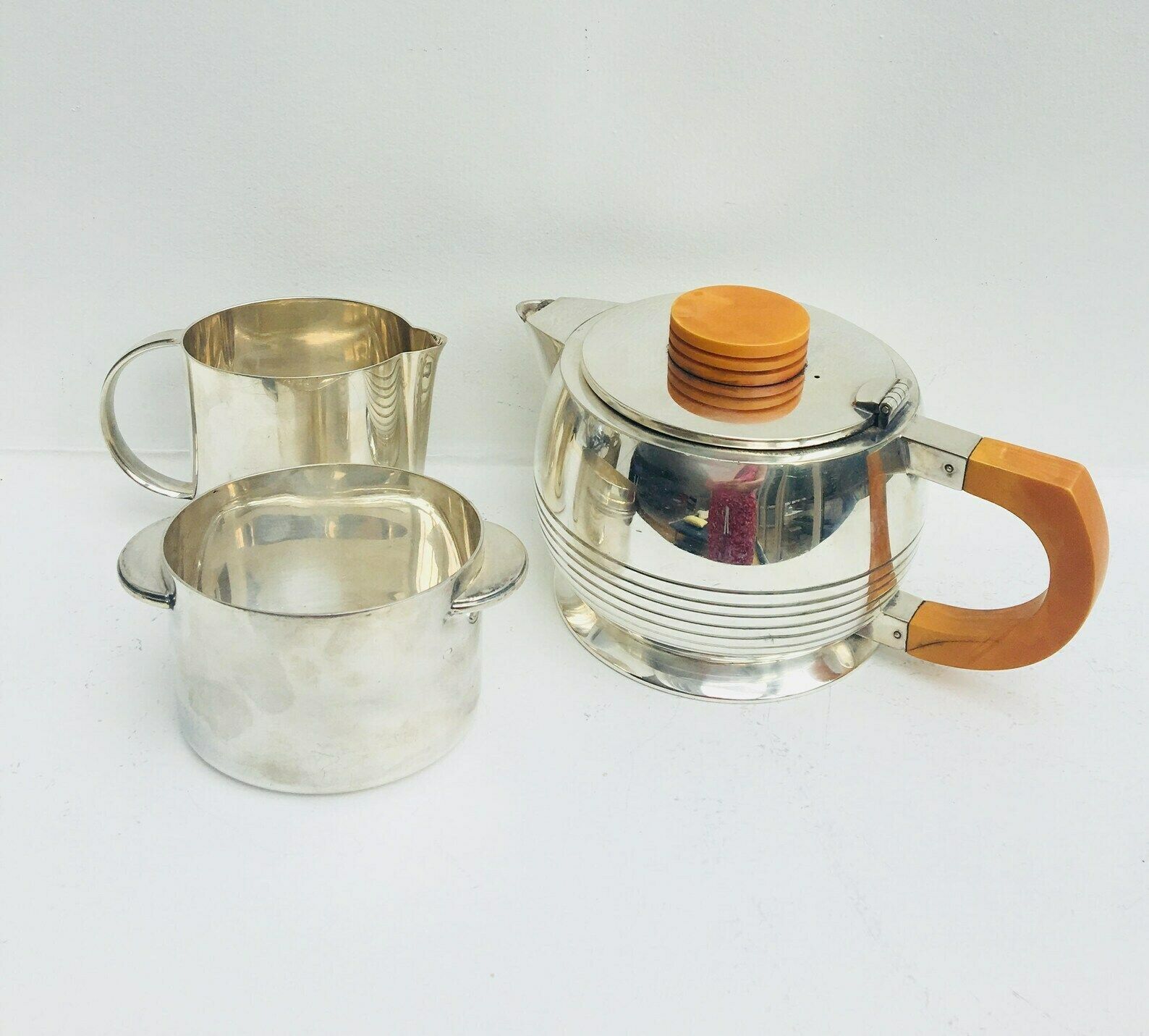 Art Deco Tea Set, Elkington & Co Cardinal Plate Silver Plated Vintage 1920s Butterscotch Bakelite Handles Tea Pot, Creamer Sugar Bowl 1920 photo for sale