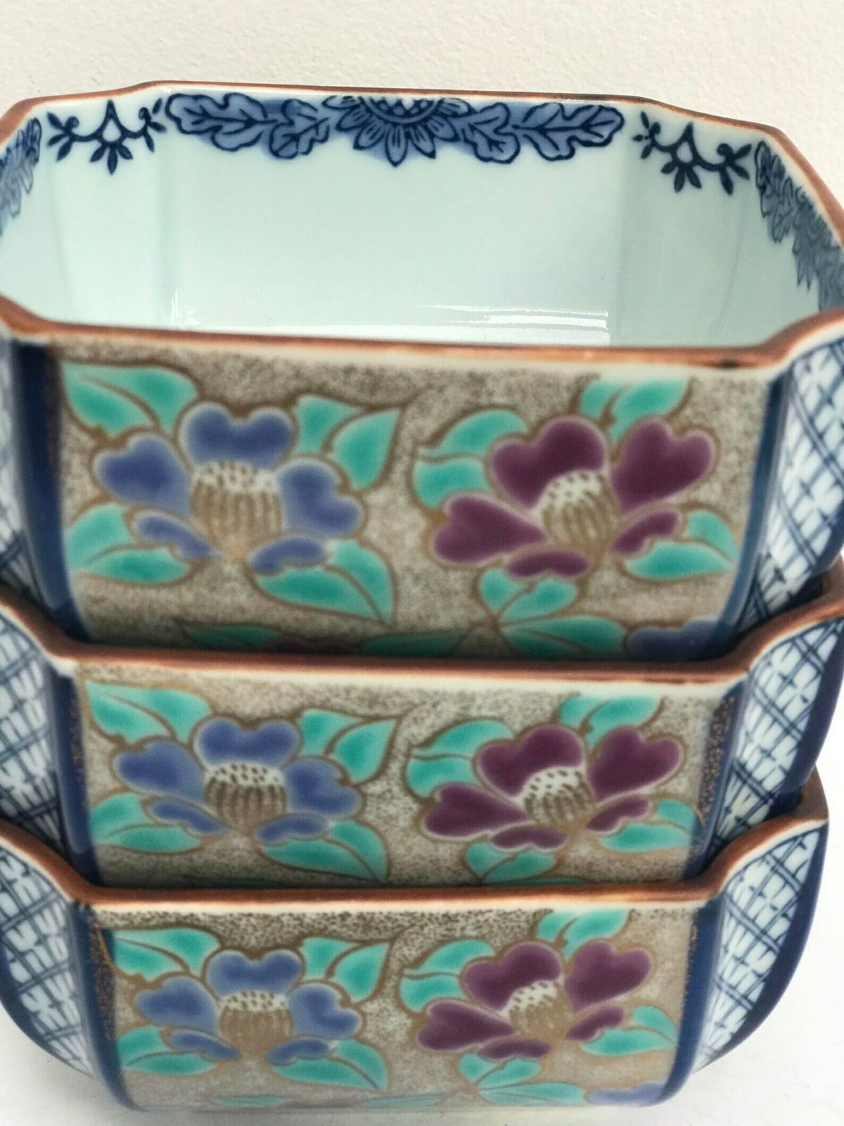 photo furniture Japanese Bowls Plates Set Serving Sauce Dish, Dinner Sashimi Plate Asian Food Dish Blue Ceramic Porcelain Fish Serving Tray