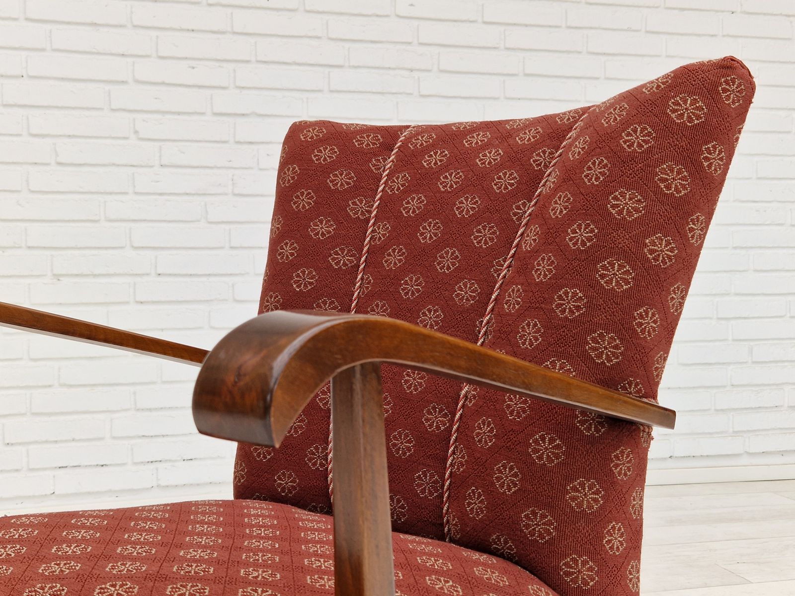 photo vintage 1950s, Danish Design, Original Armchair In Very Good Condition.