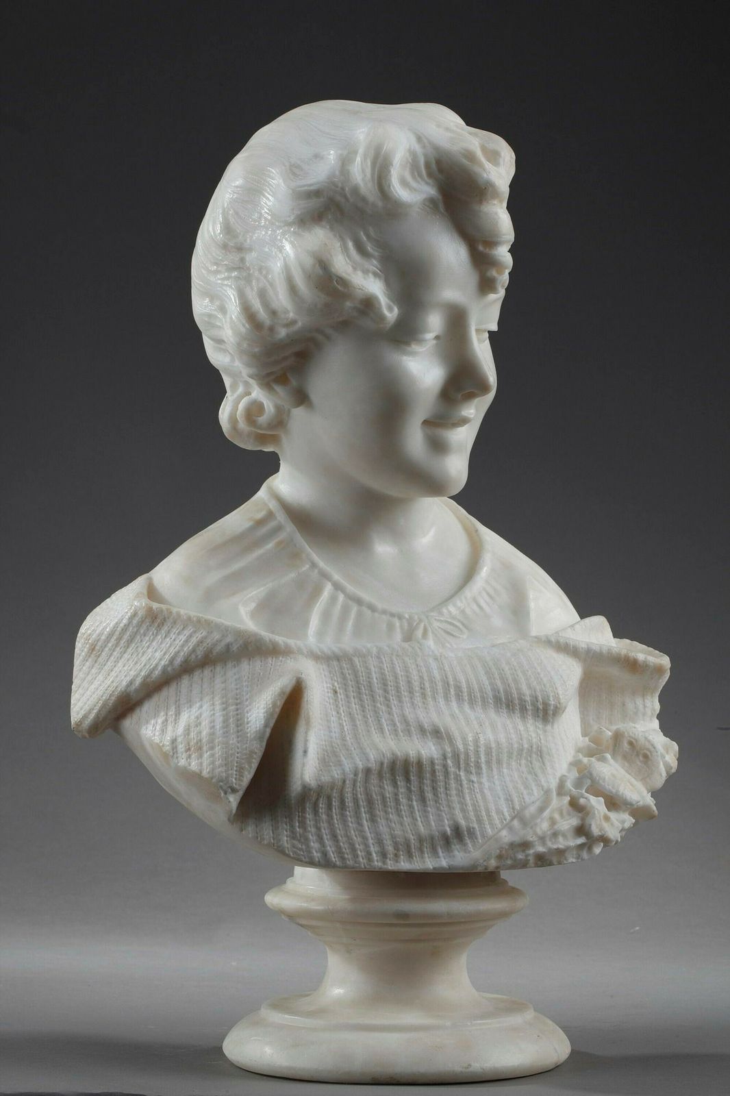 Sculpture Alabaster "Bust Of A Young Girl", 19th Century photo Art
