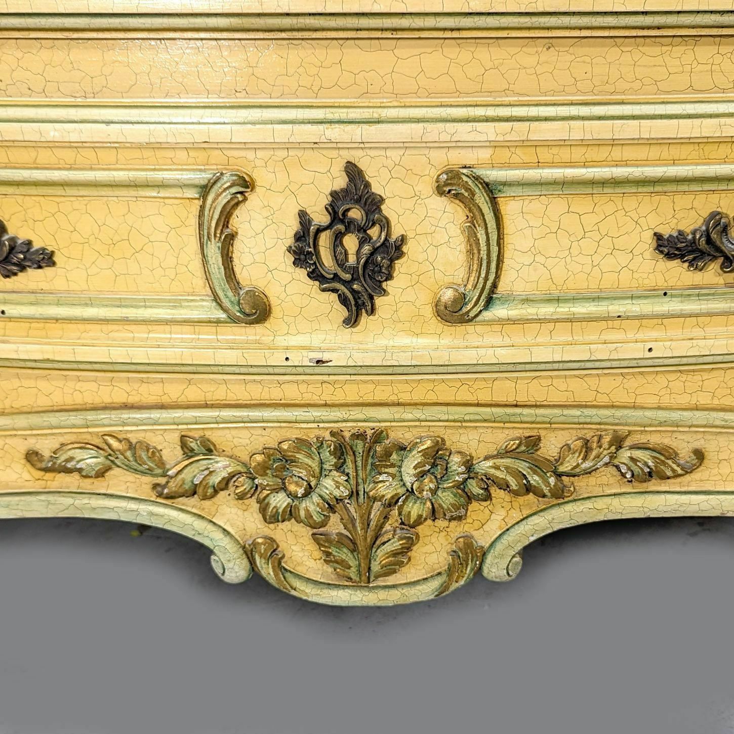 Venetian Chest Of Drawers Lacquered Cream And Gold Xxth photo buy