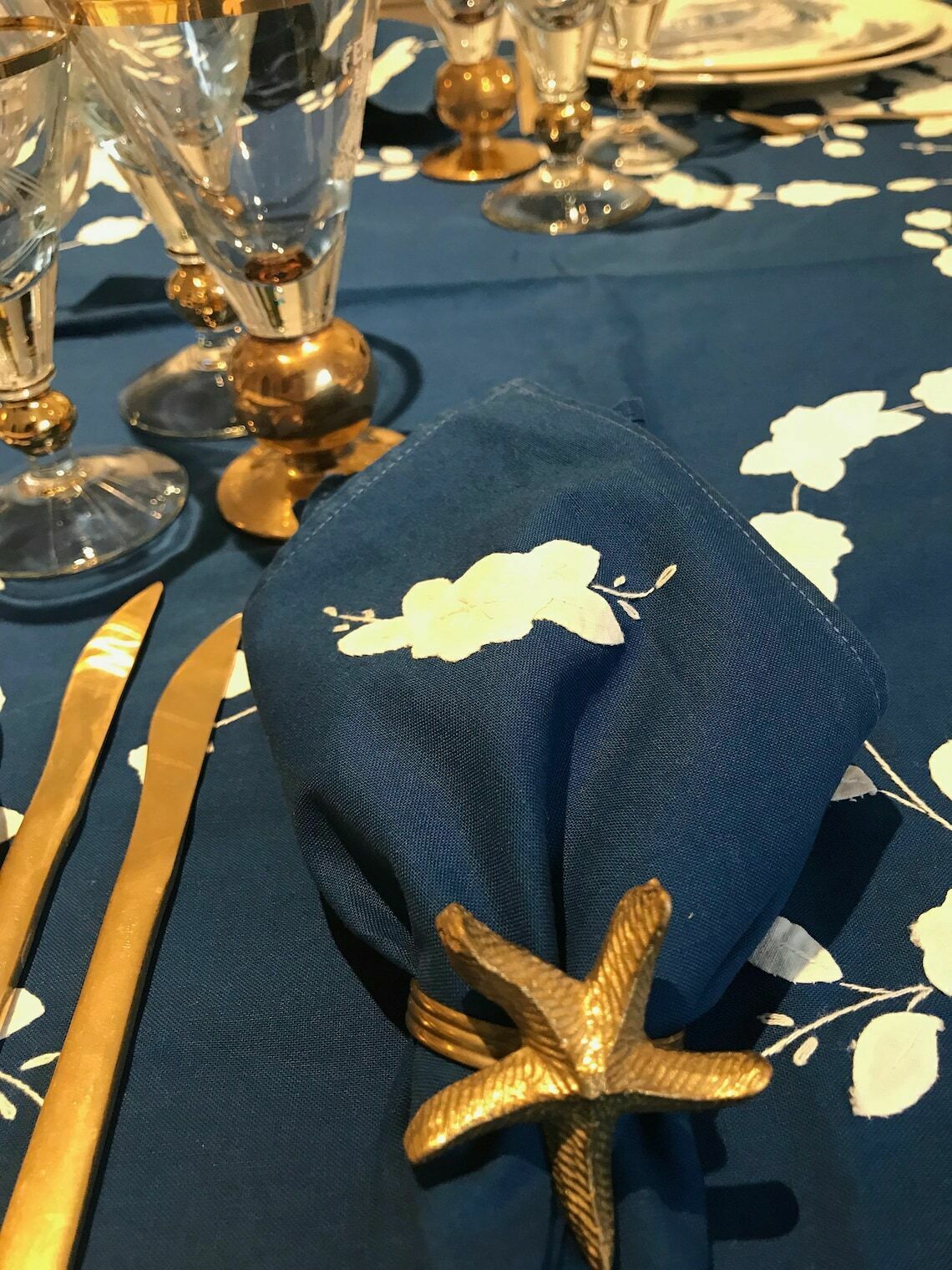 Animal Napkin Rings, Vintage French Brass Seafood Table Decor Set Of 4, Vintage Solid Brass Starfish Napkin Holders, Mid Century, photo for sale