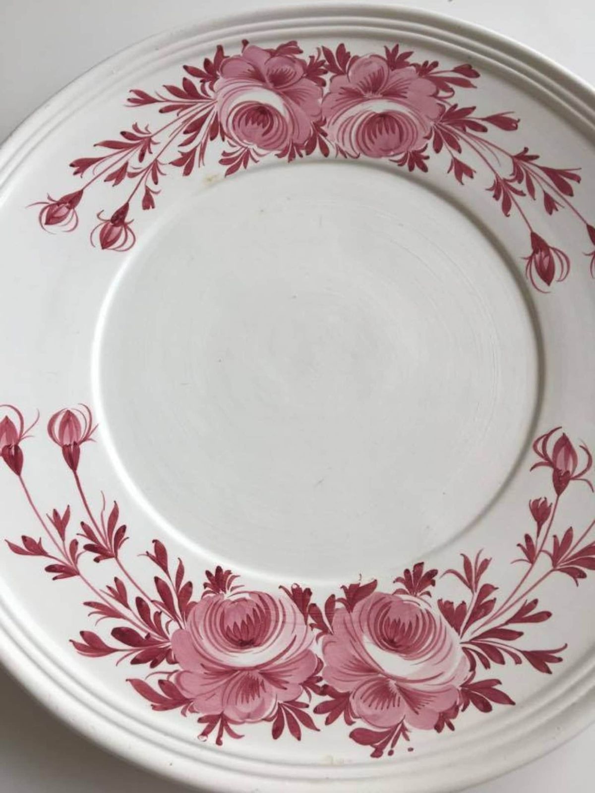 Groot Bord Itaals Aardewerk, Extra Groot Bord Italiaanse Faience Gedecoreerd Met Roze Bloemen, Serveerschaal, Oud Bord, Oud Aardewerk, Mid Century photo 137.0