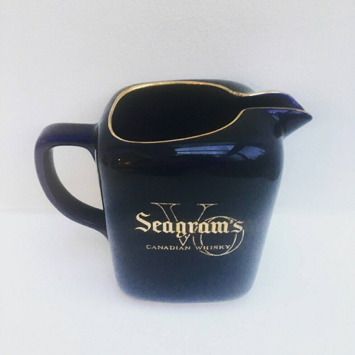 Vintage Water Pitcher, Arabia Finland Wine Jug, Water Jug Vintage Seagram's Vo Canadian Whisky Blue Pitcher Pub Jug Gold Blue Ceramic photo furniture