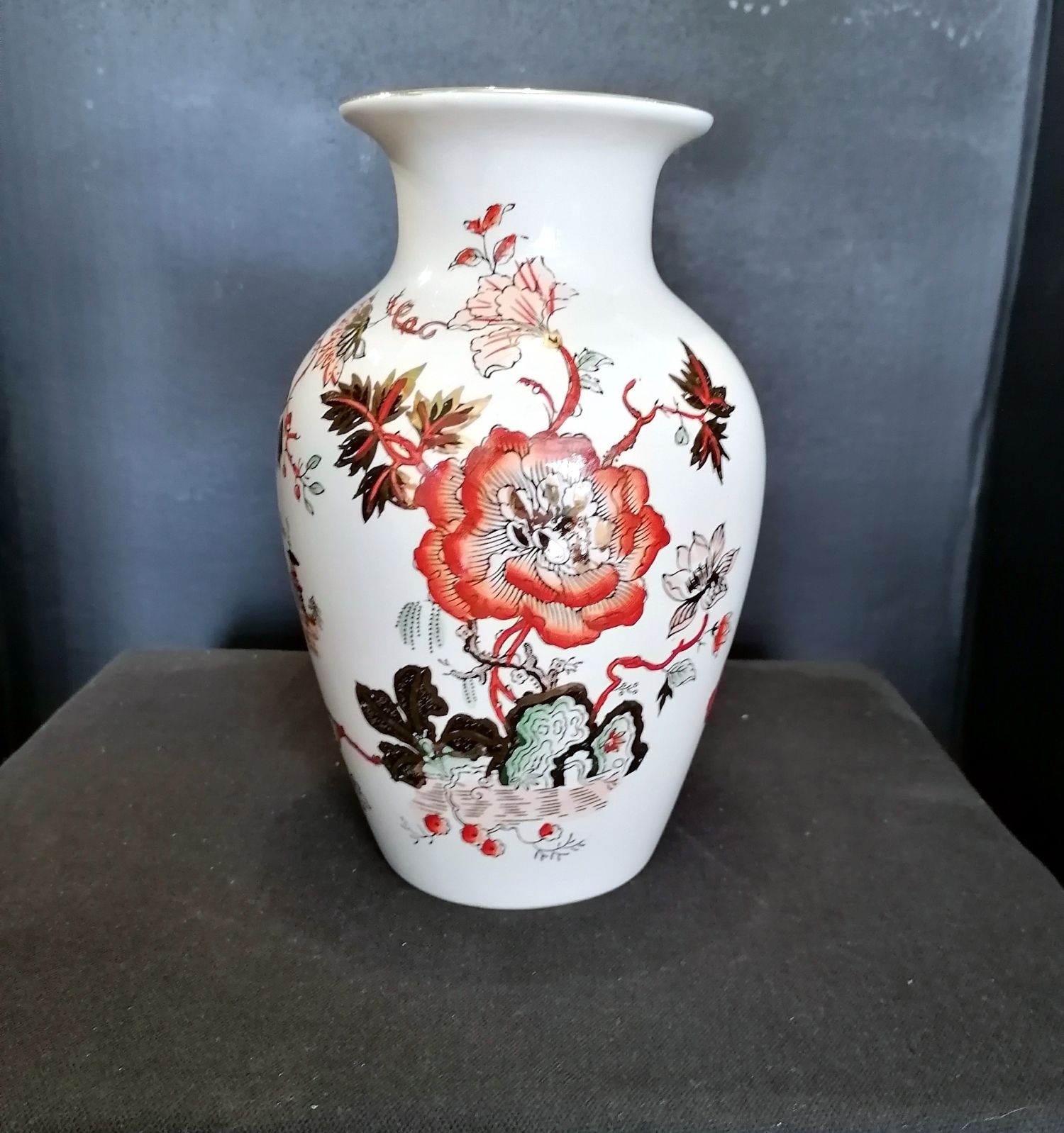 Masons Ironstone Flower Vase. Fantastic Quality,Porcelain Hand Painted. Ref 4082