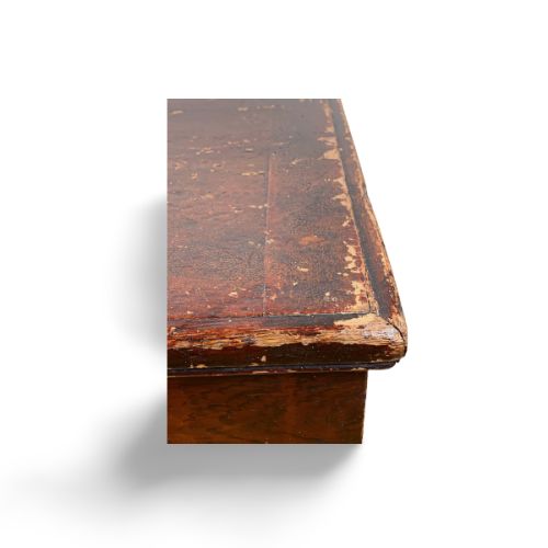 photo vinterior Elegant Victorian Antique Blanket Box