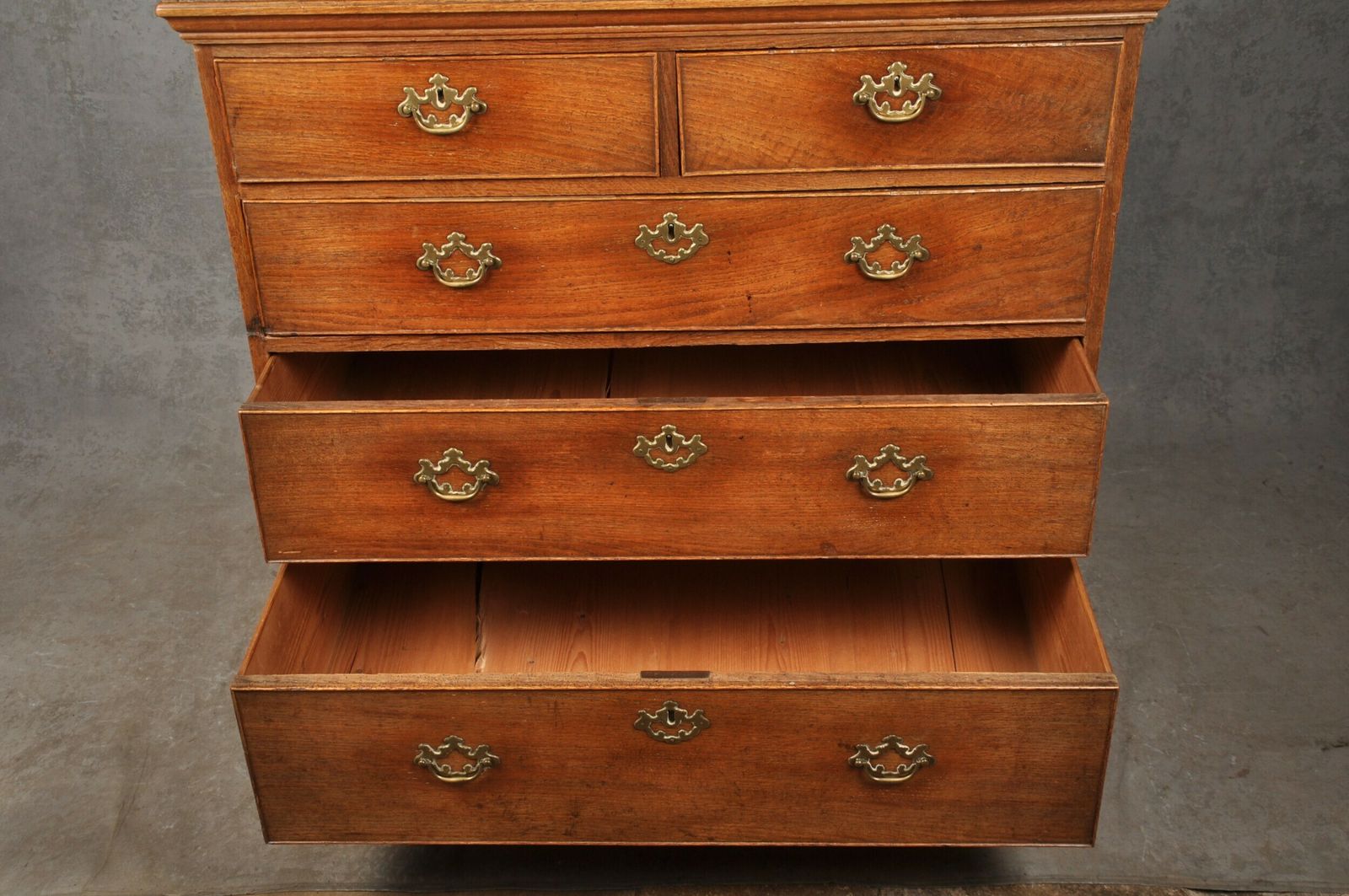18th Century Oak Chest Of Drawers photo buy