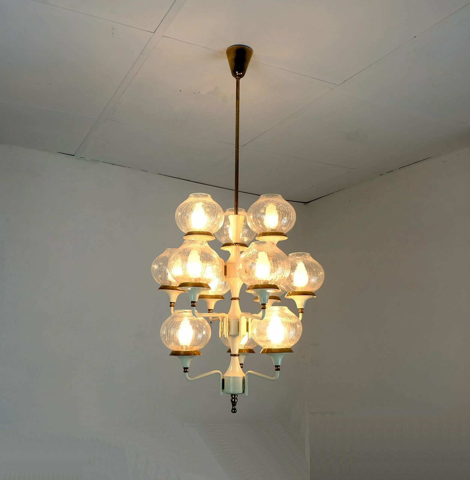Fantastic 1960s Mid Century Chandelier Metal Brass 12 Crackle Glass Shades photo Lighting
