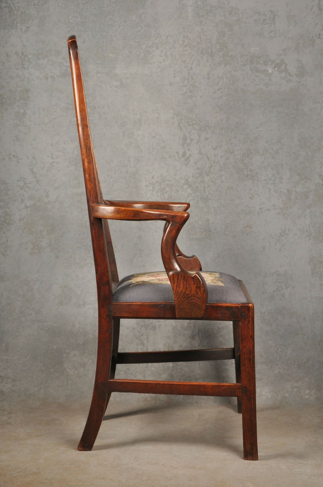 photo furniture 18th Century Elm Country Armchair