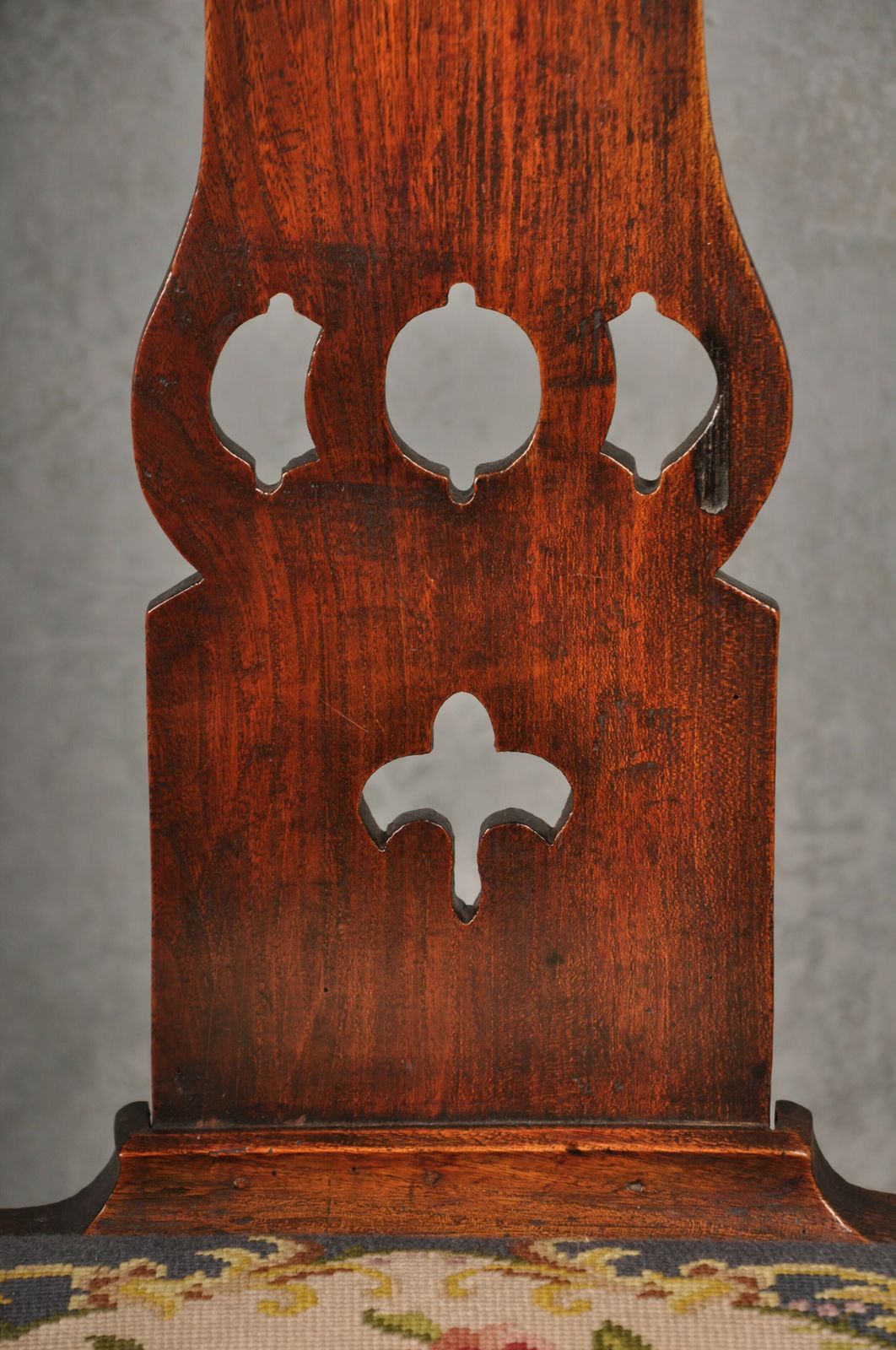 1800.0 18th Century Elm Country Armchair photo