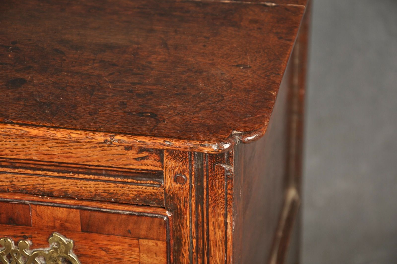 photo vinterior Early 18th Century Oak Dresser