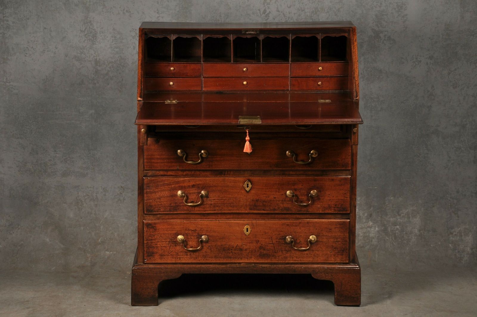 18th Century Mahogany Bureau Of Small Proportions photo Furniture