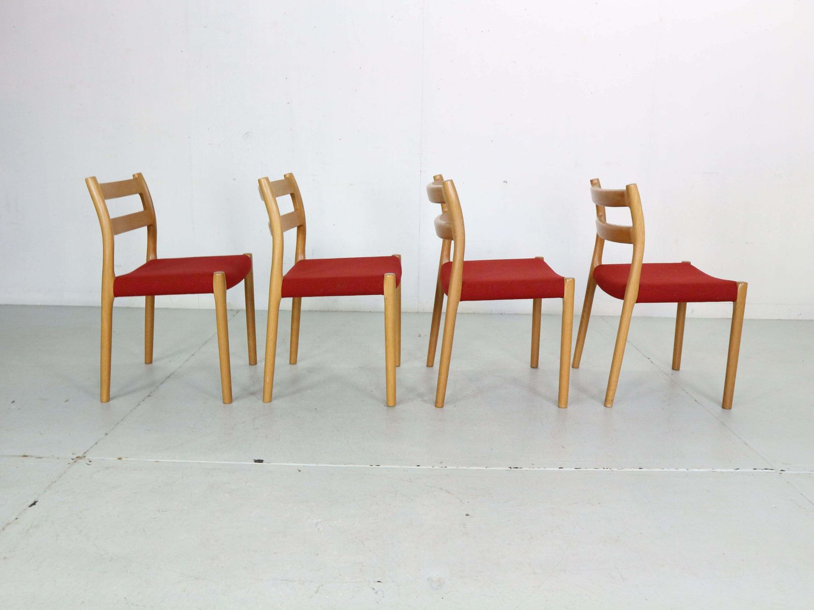 photo furniture Niels Otto Moller Set Of 4 Dining Chairs Model 84 For Højbjerg Denmark 1970s