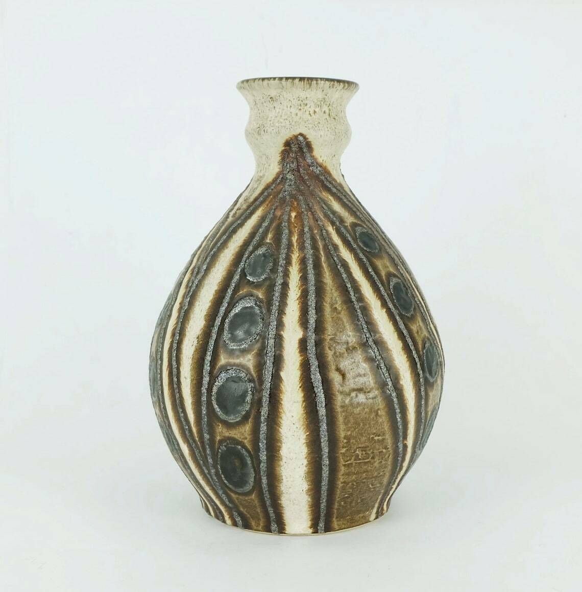 Mid Century Vase Bay Keramik Model 610 25 Fat Lava Circle And Wave Pattern Beige Brown 1970s photo Home Decor