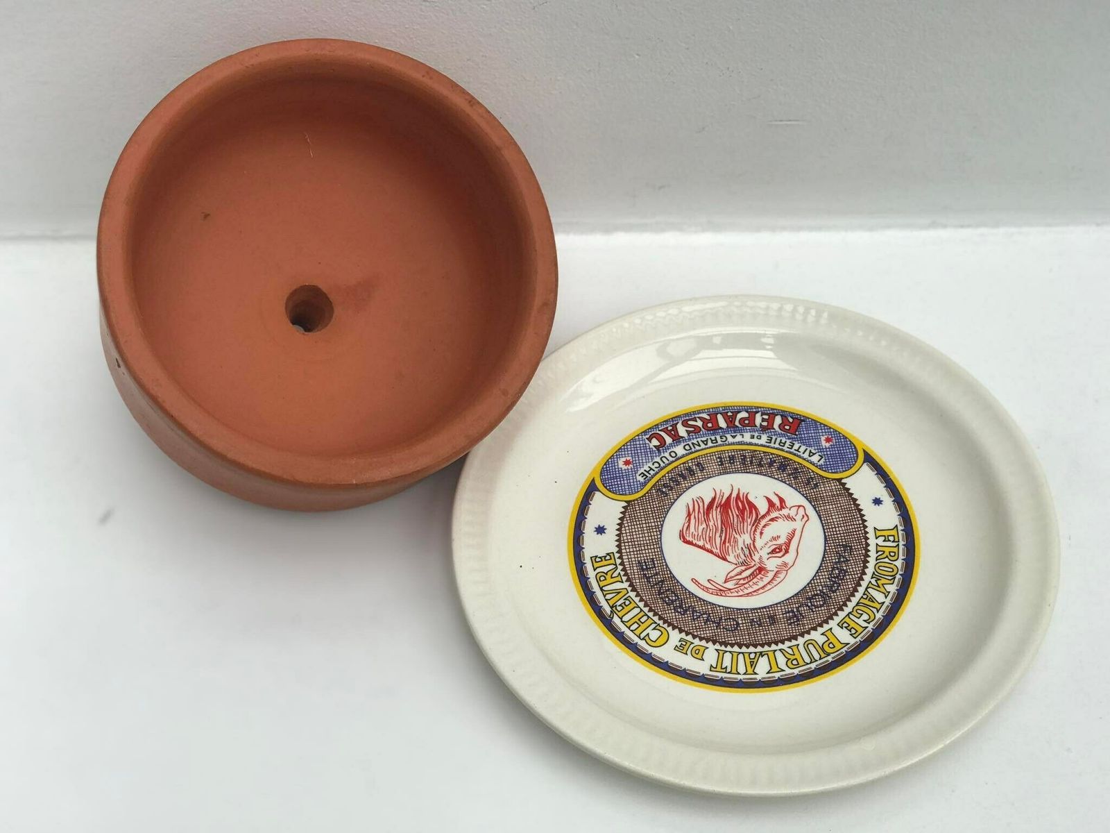 photo furniture Handmade Terracotta Cheese Dome/Cloche Antique French Kitchen Decor Butter Keeper Cheese Plate By Saint Amand France Display Cakes Pastry