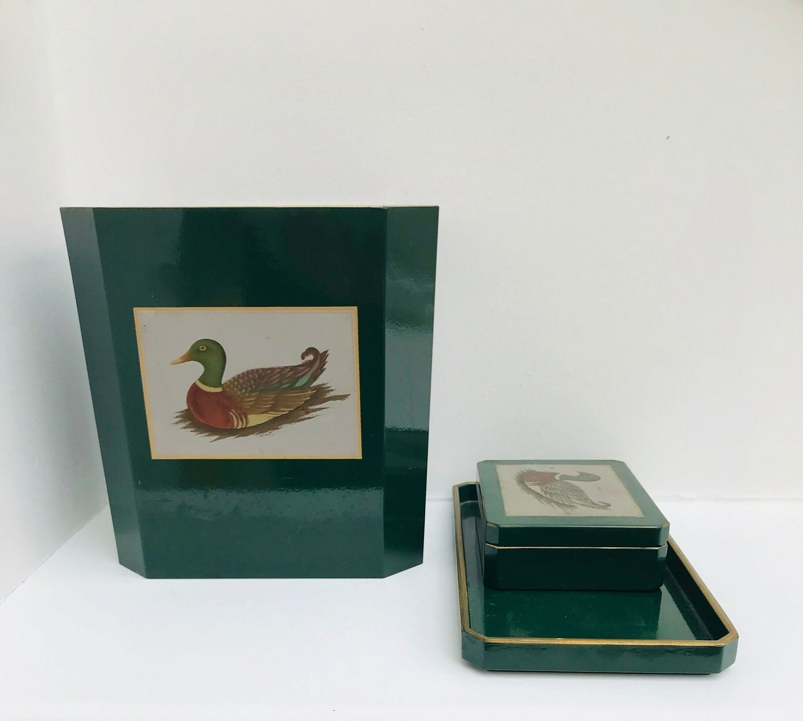Bureauset lakdoos dienblad Melarti donkergroen gouden accenten bureauaccessoires, entreedecoratie rechthoekige doos met deksel sleutelschaal photo Woonaccessoires