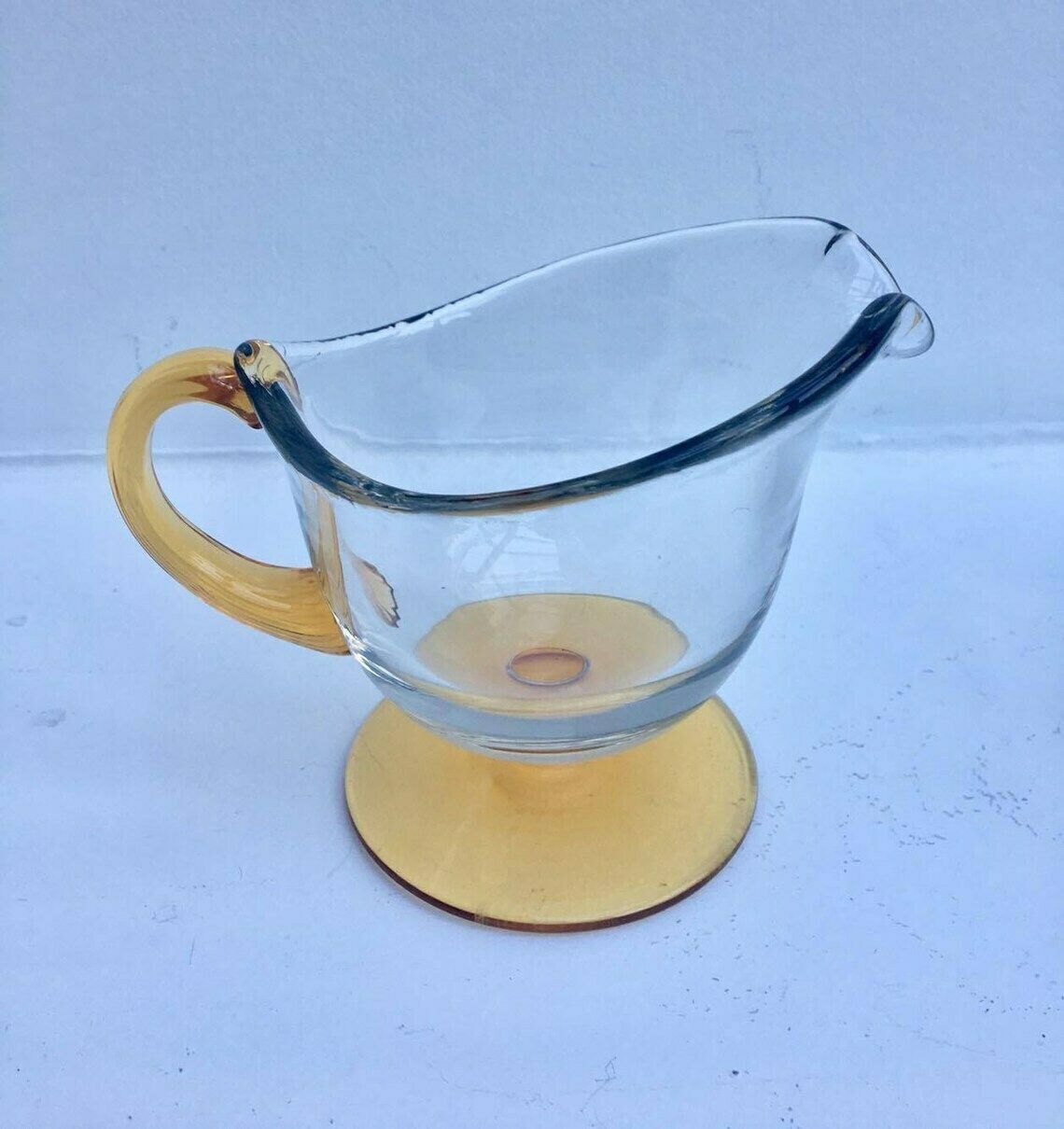 Vintage Eierdopjes, Kommen, Transparant Glas – Set Van 6 Stuks: Peervormige Kristallen Kom, 4 Eierdopjes En Een Sauskom photo for sale