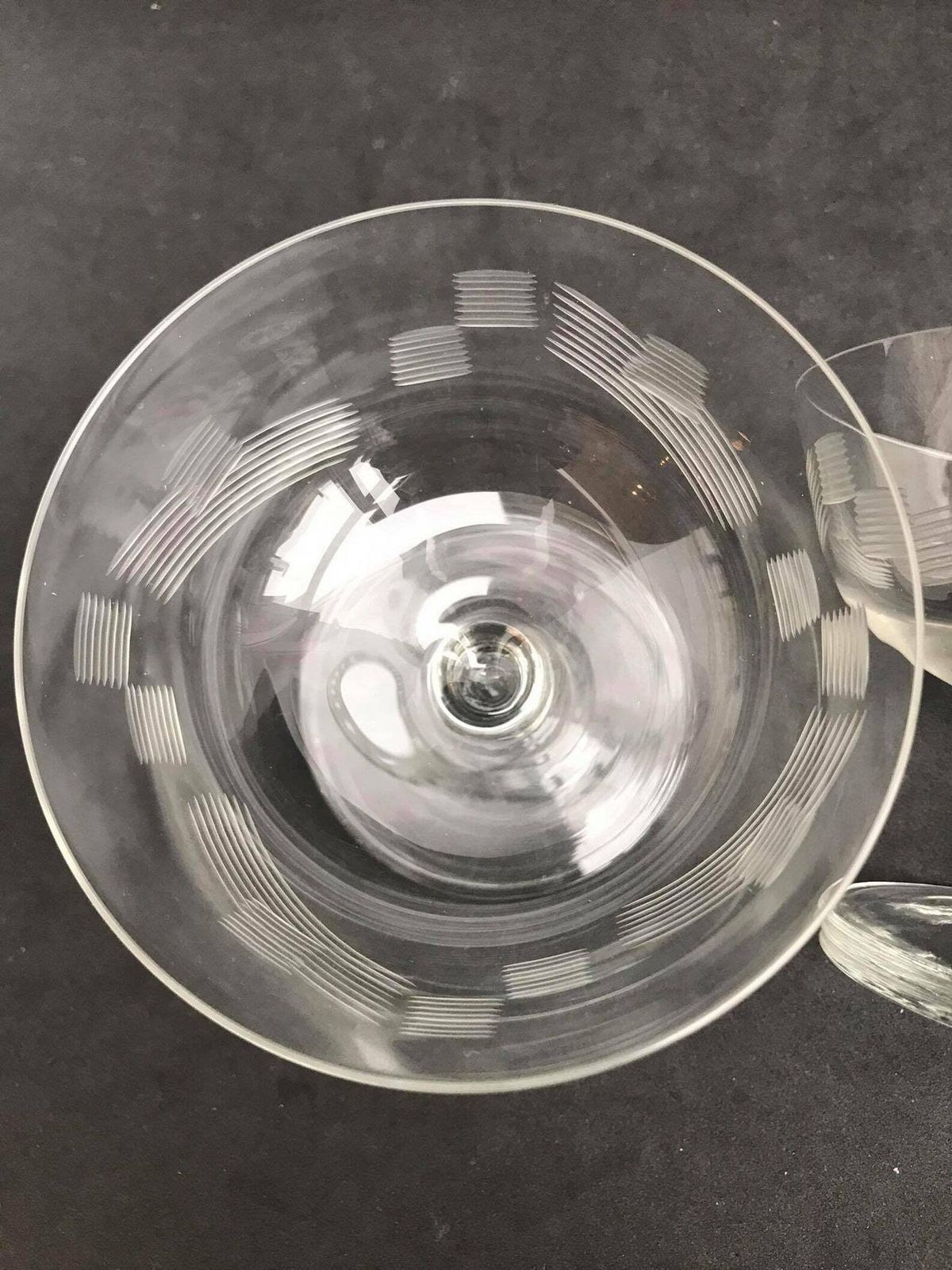 2 coupes à champagne d'époque en cristal taillé, années 1920, françaises, lot de 2, à pied, décor de bar, mariage, cocktail photo 136.0